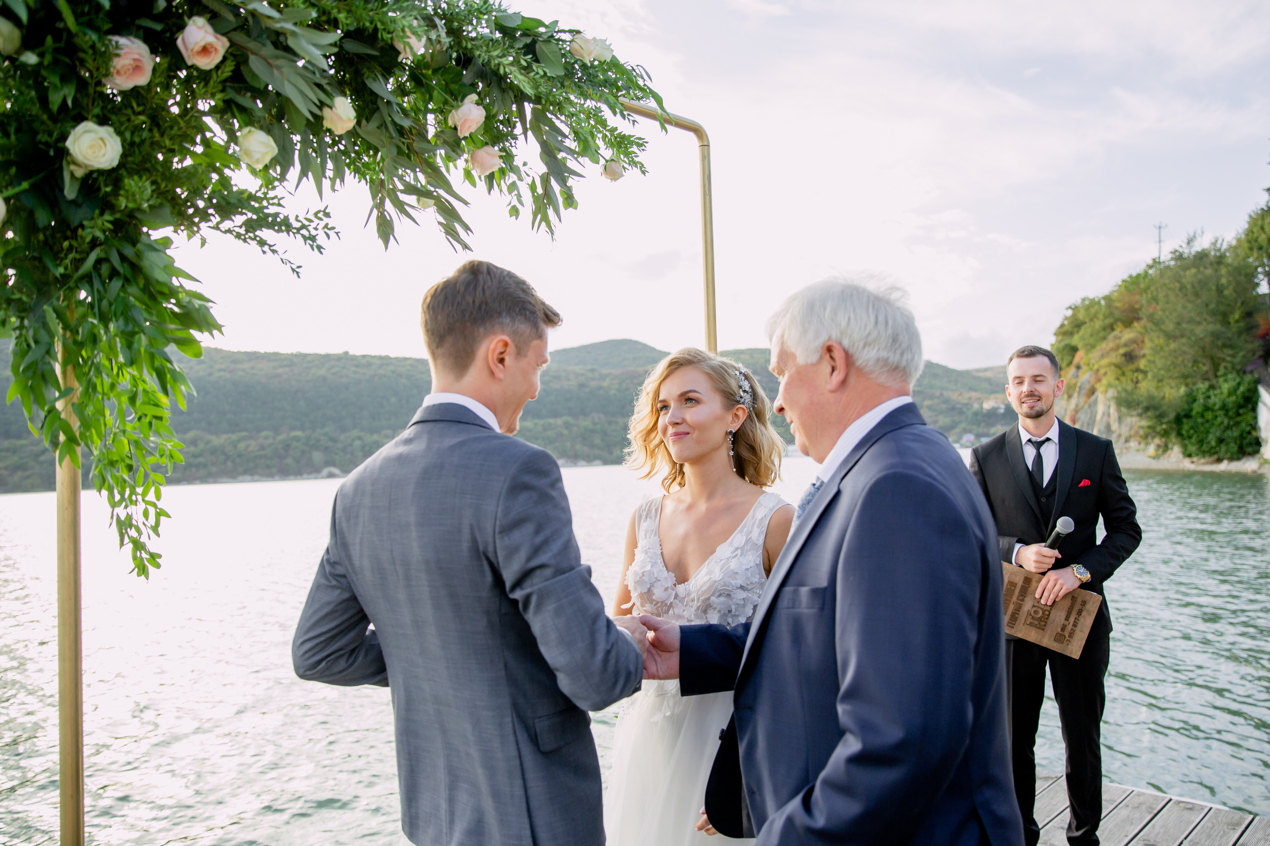 Озеро Абрау. Свадебный фотограф Краснодар