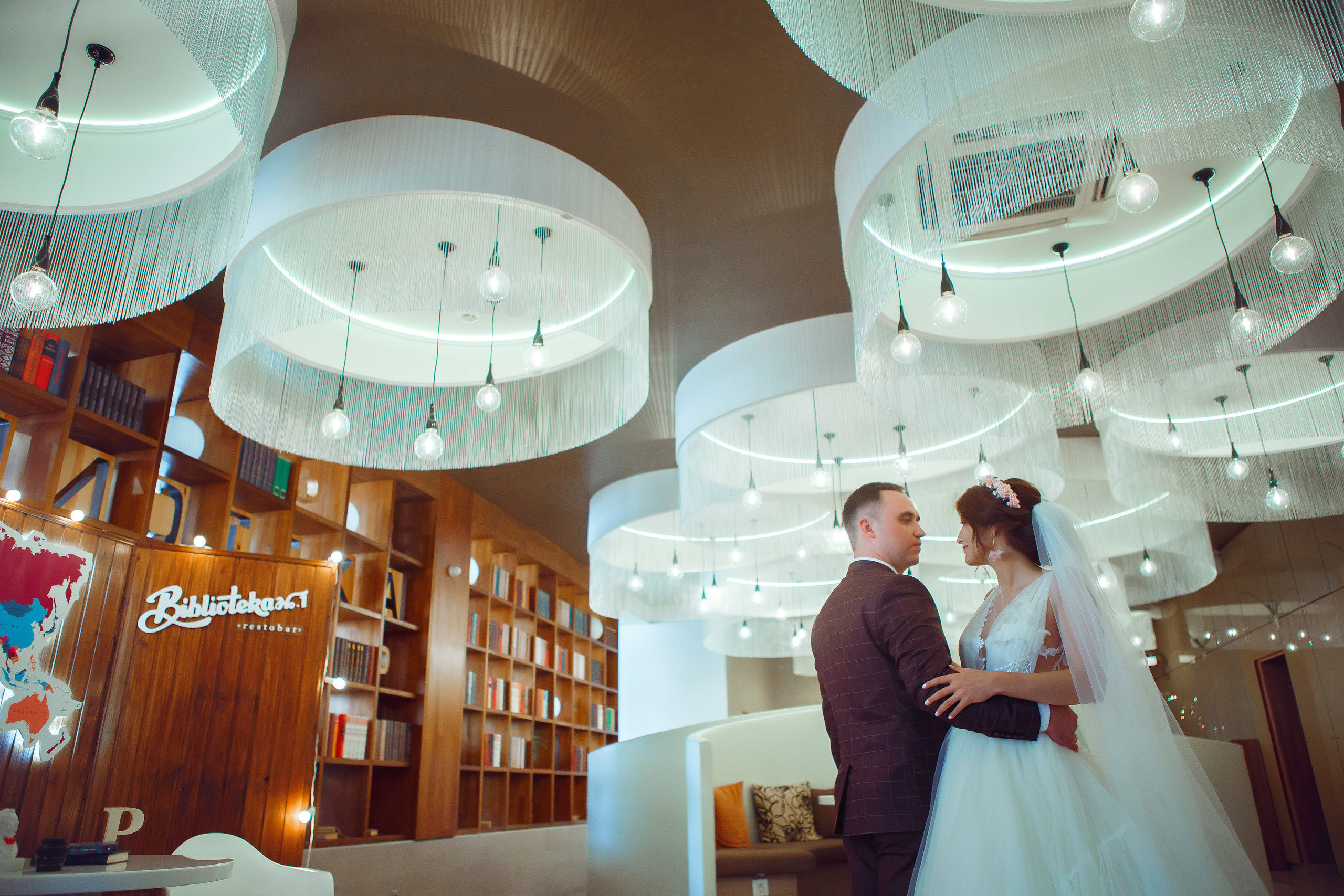 Свадебная фотосессия с салютом в Липецке. Свадебный и портретный Фотограф в Липецке Дмитрий Котюков