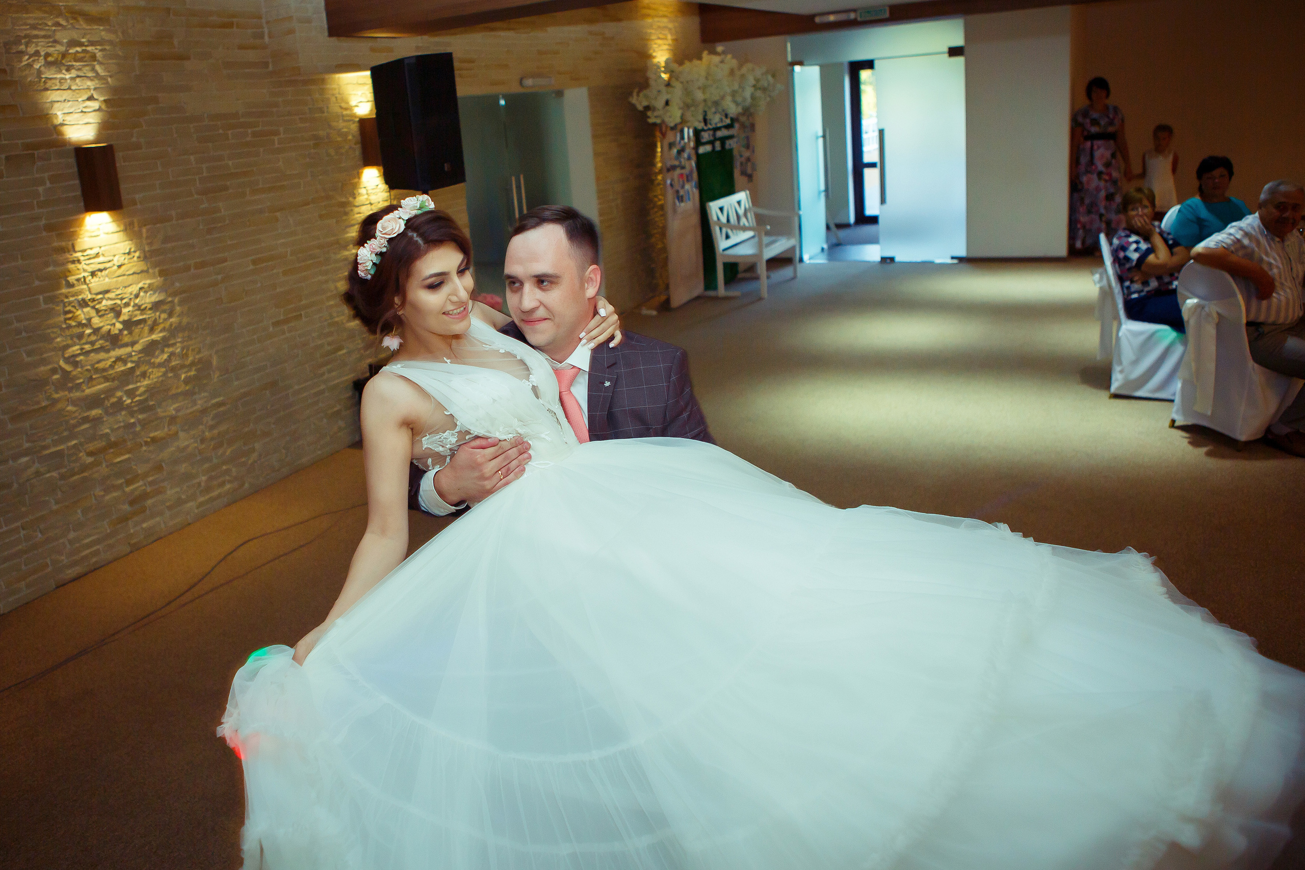 Свадебная фотосессия с салютом в Липецке. Свадебный и портретный Фотограф в Липецке Дмитрий Котюков