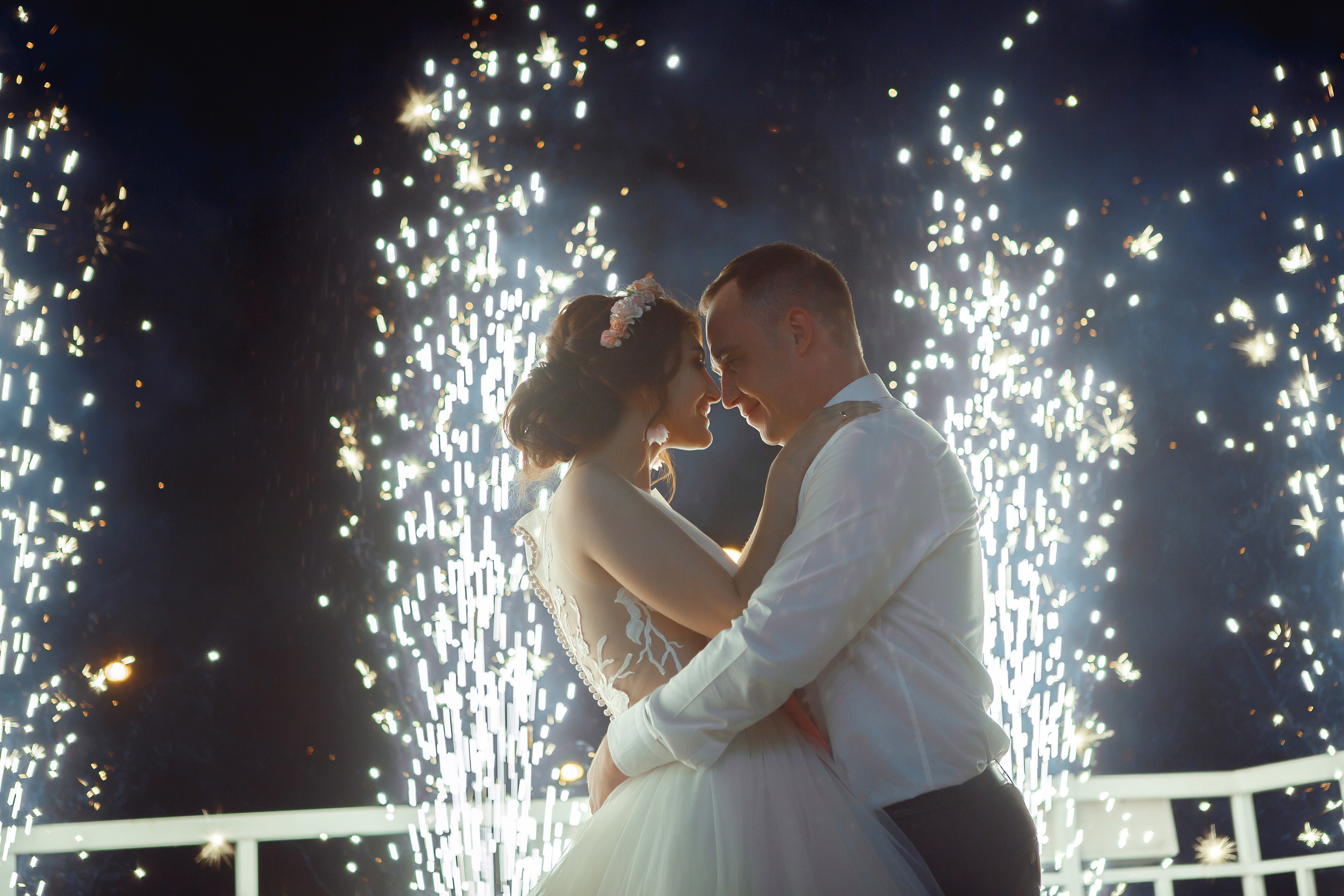 Свадебная фотосессия с салютом в Липецке. Свадебный и портретный Фотограф в Липецке Дмитрий Котюков