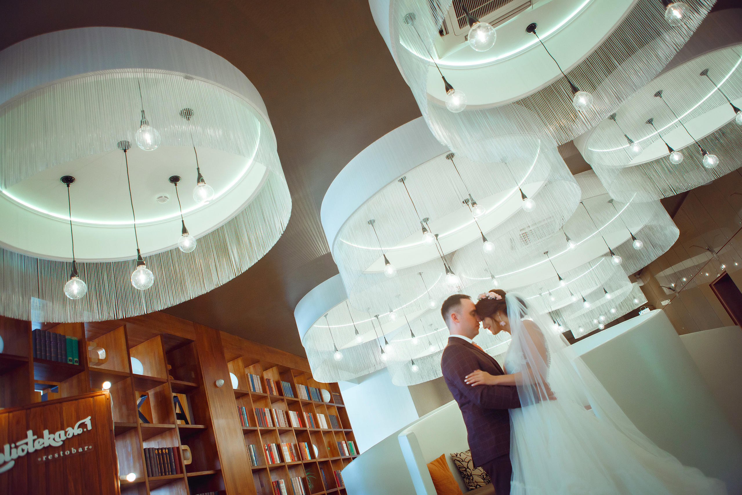 Свадебная фотосессия с салютом в Липецке. Свадебный и портретный Фотограф в Липецке Дмитрий Котюков