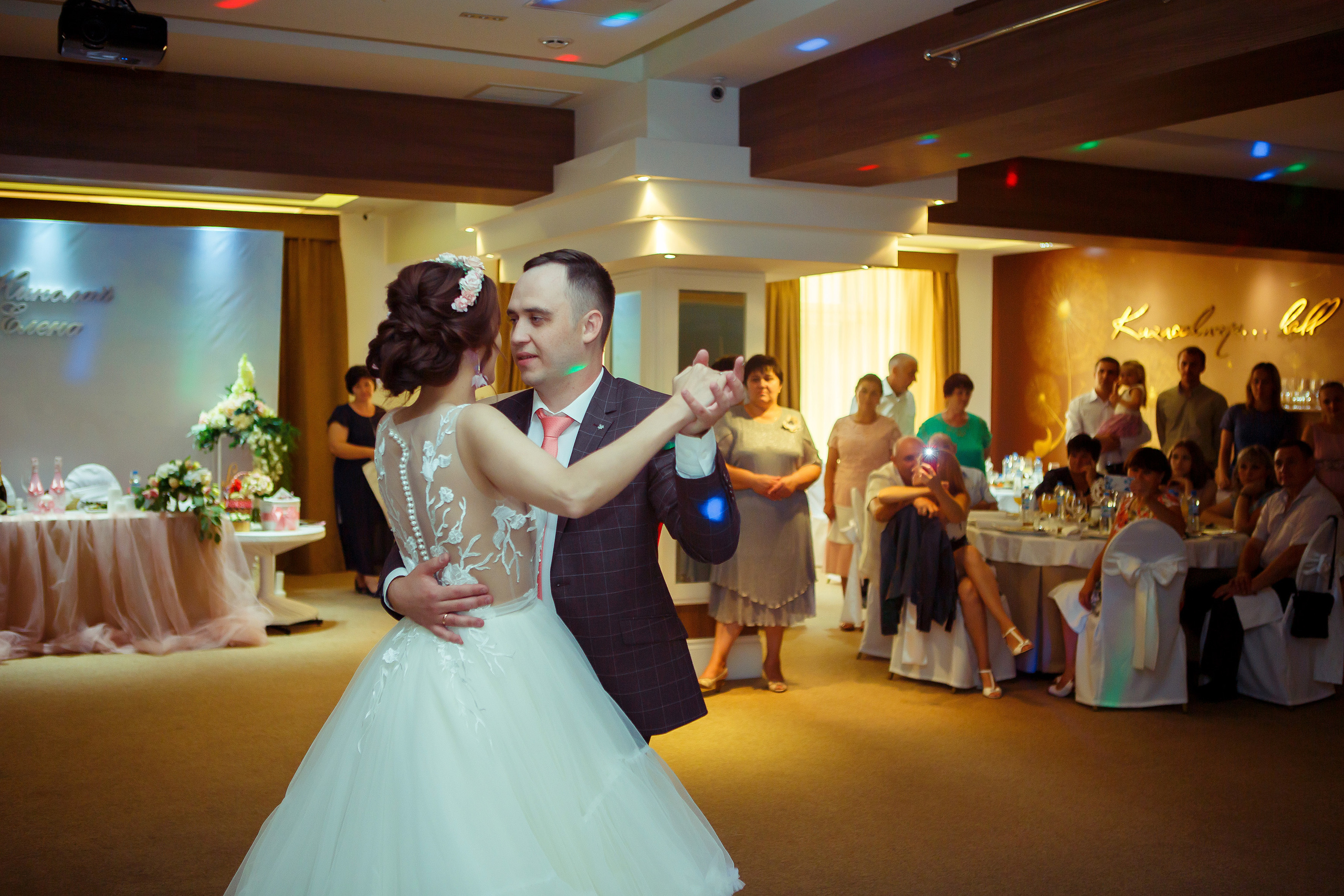 Свадебная фотосессия с салютом в Липецке. Свадебный и портретный Фотограф в Липецке Дмитрий Котюков