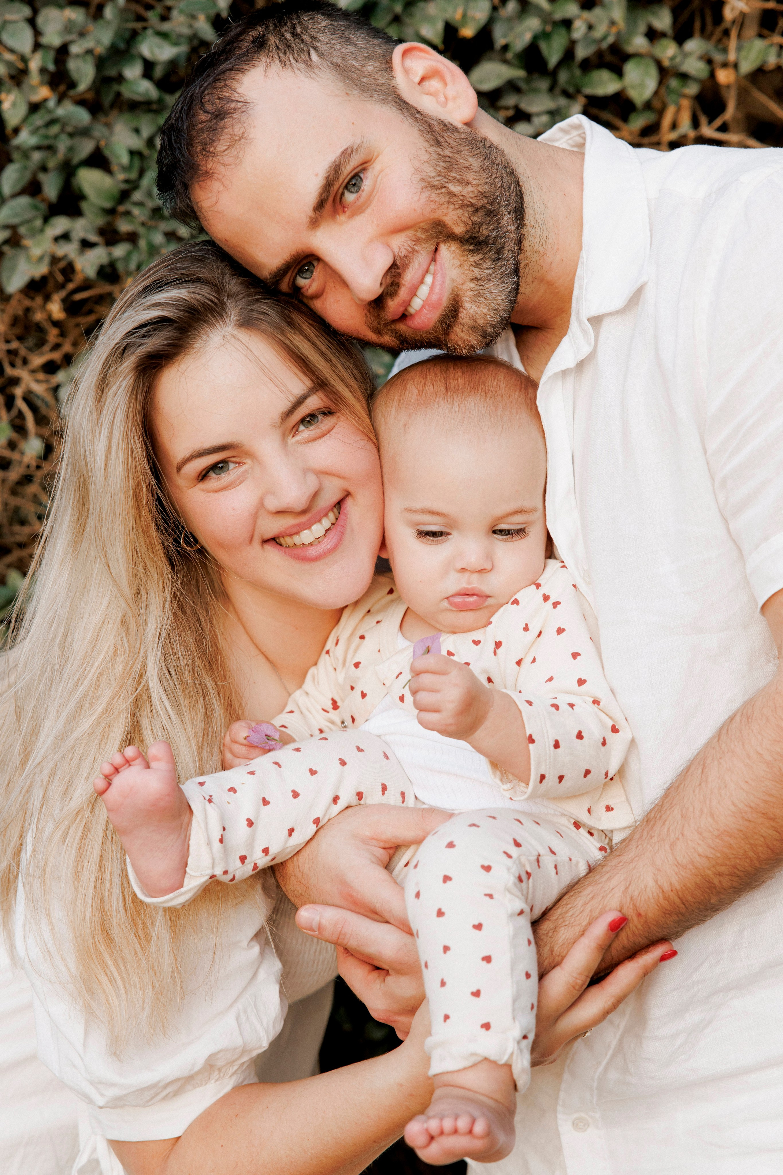 First year photoshoot inside the park (sunset). Wedding and family photographer
