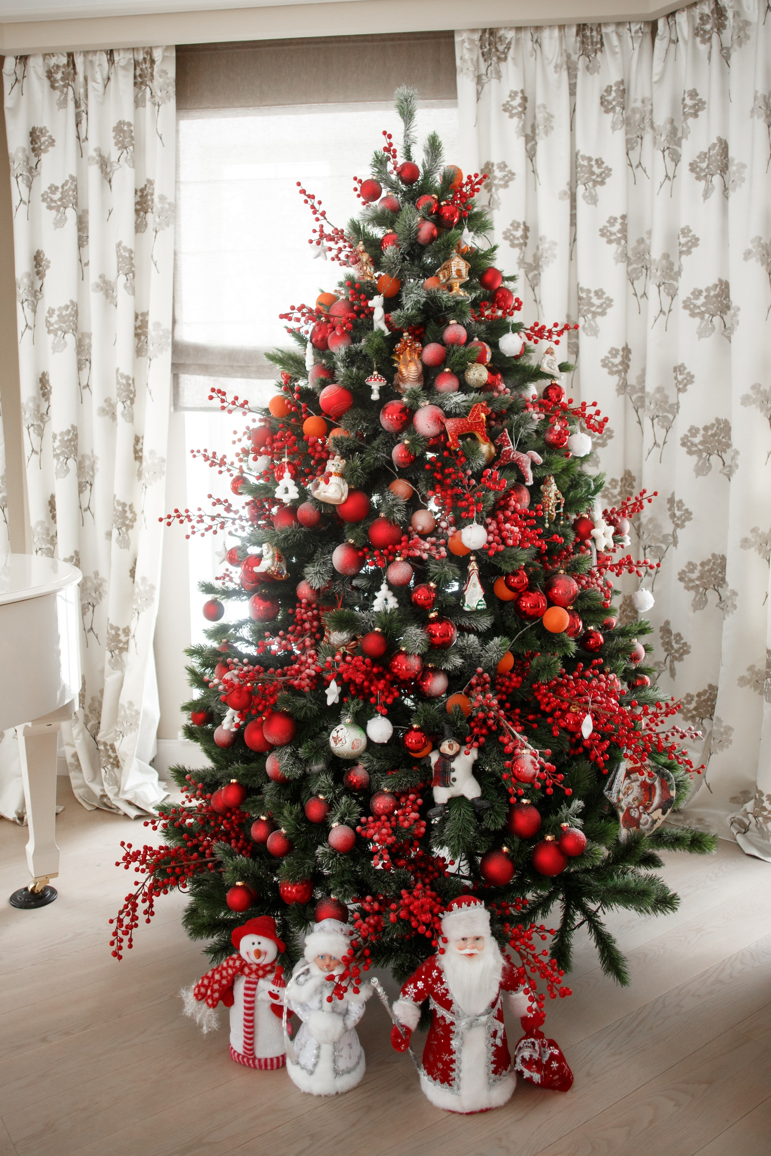 Ёлка дом. Студия декора Подзюм