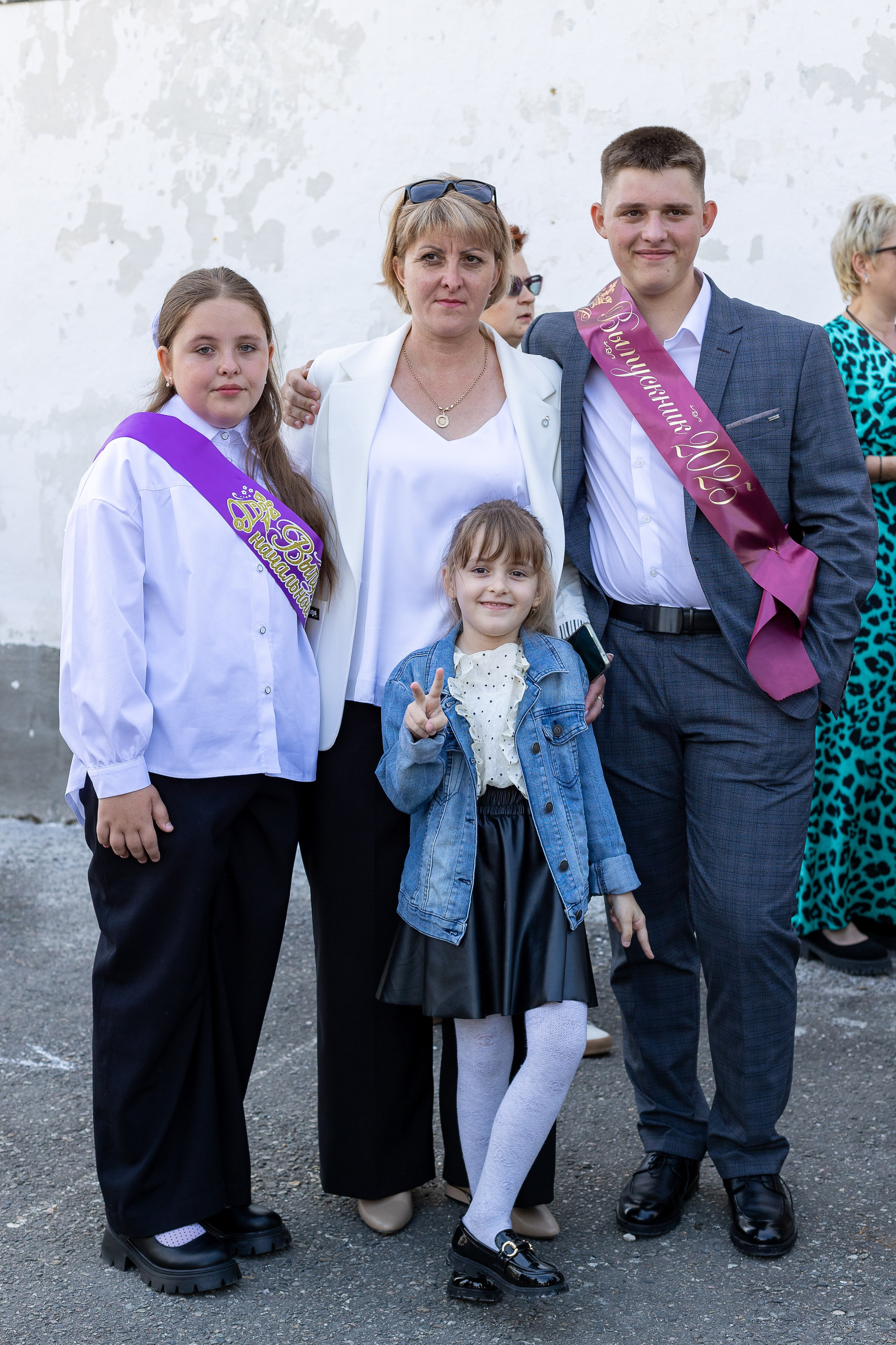 Последний звонок. Выпускные альбомы Майкоп, Краснодар Елена Золотарева