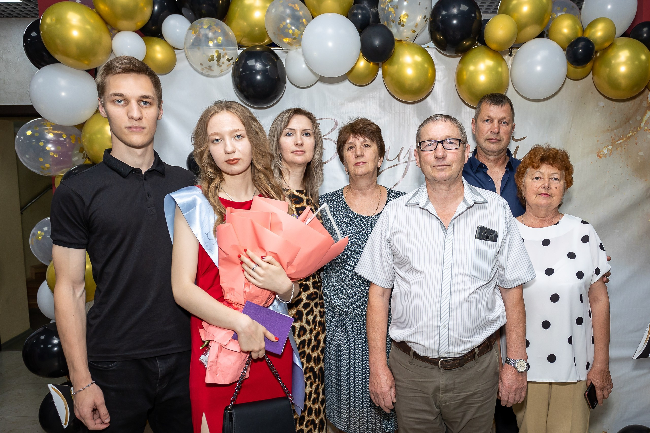 Вручение аттестата и выпускной вечер. Выпускные альбомы Майкоп, Краснодар Елена Золотарева