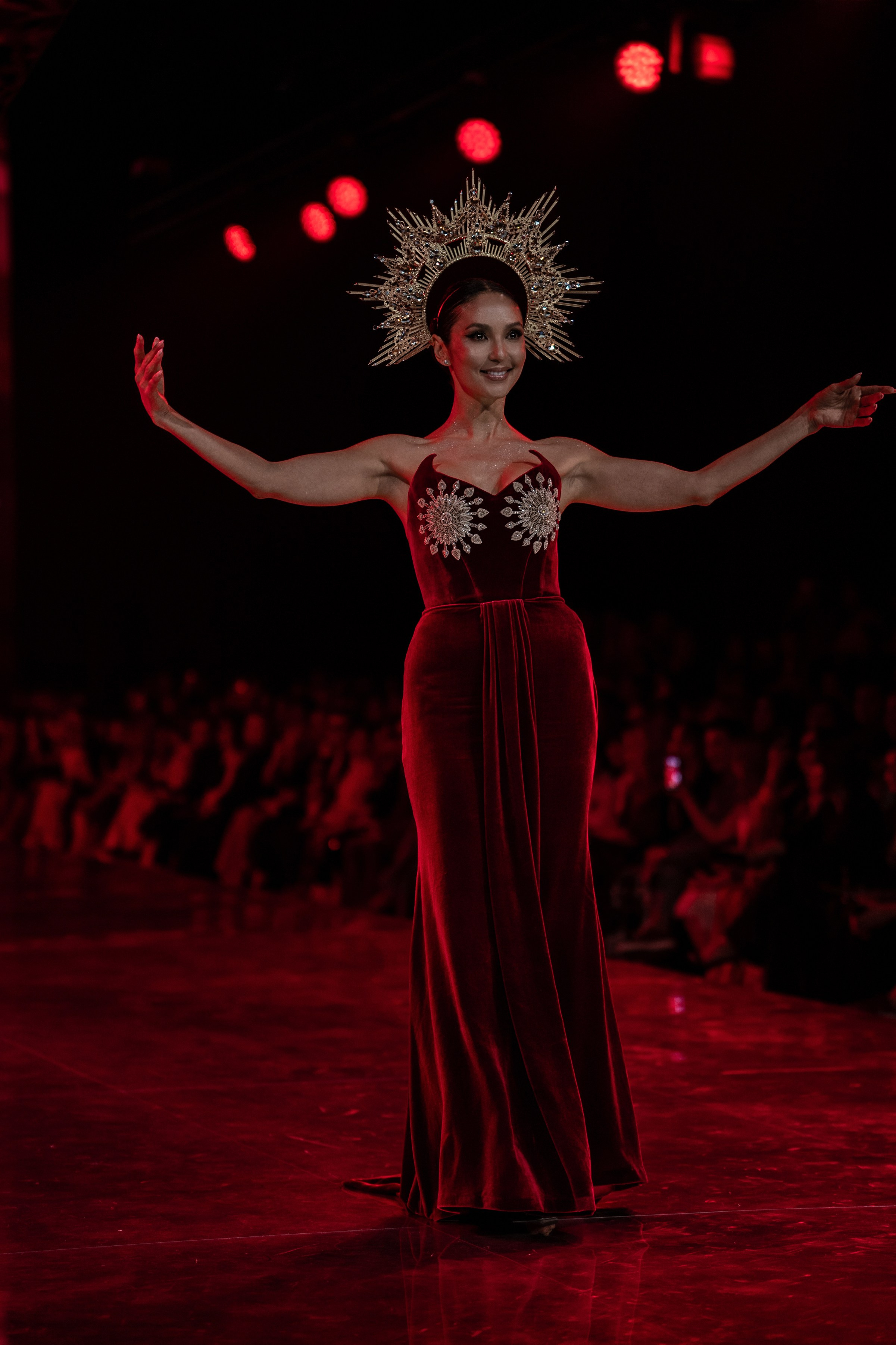 Kazakhstan Fashion Week Zardozi. Сайт Алматинского НЮ АРТ, будуар и фэшн фотографа Дениса Карпенко