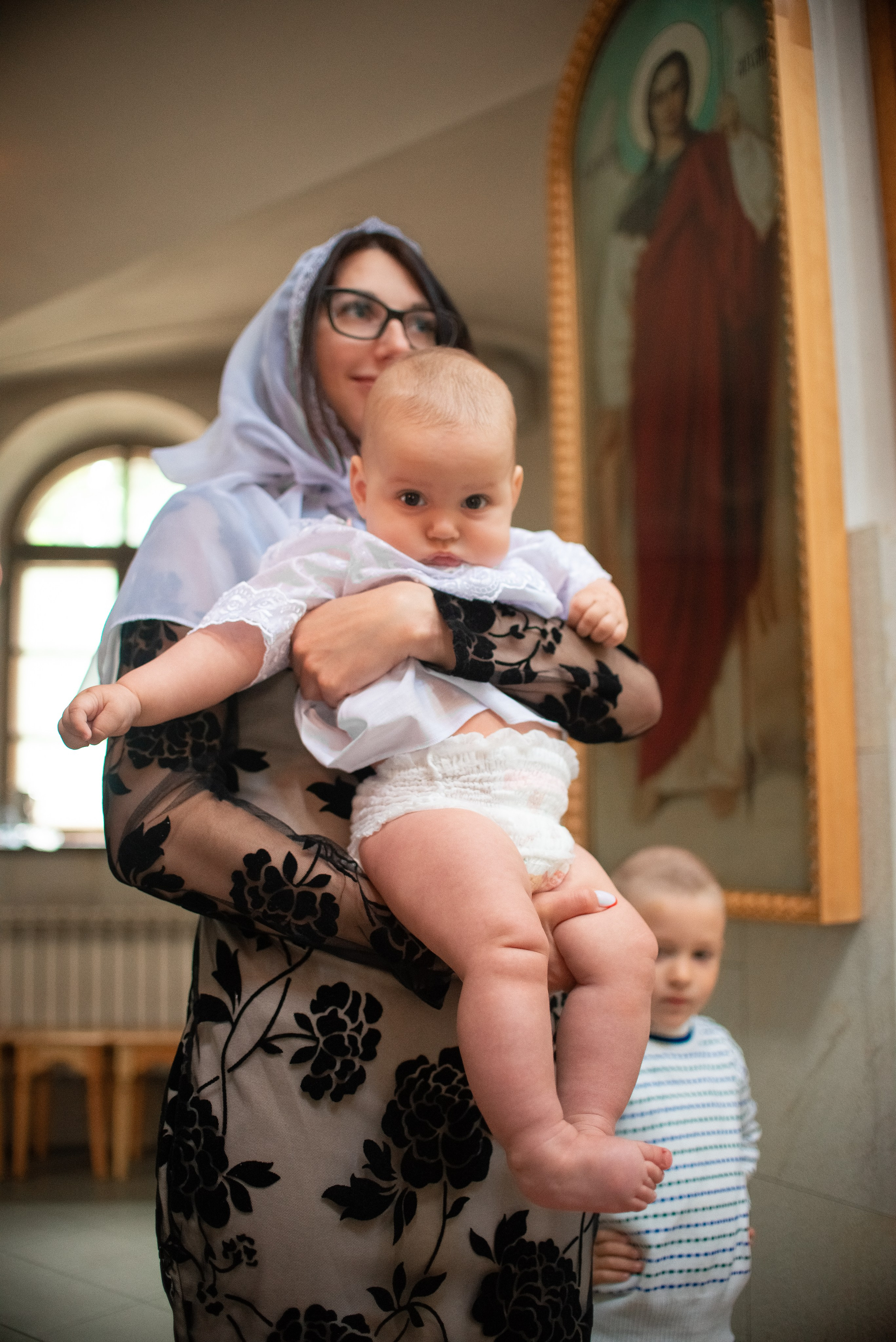 Крещение Дианы в хр. Иконы Минской. Семейный фотограф на выписку из роддома и крещение Минск Настя Гришук