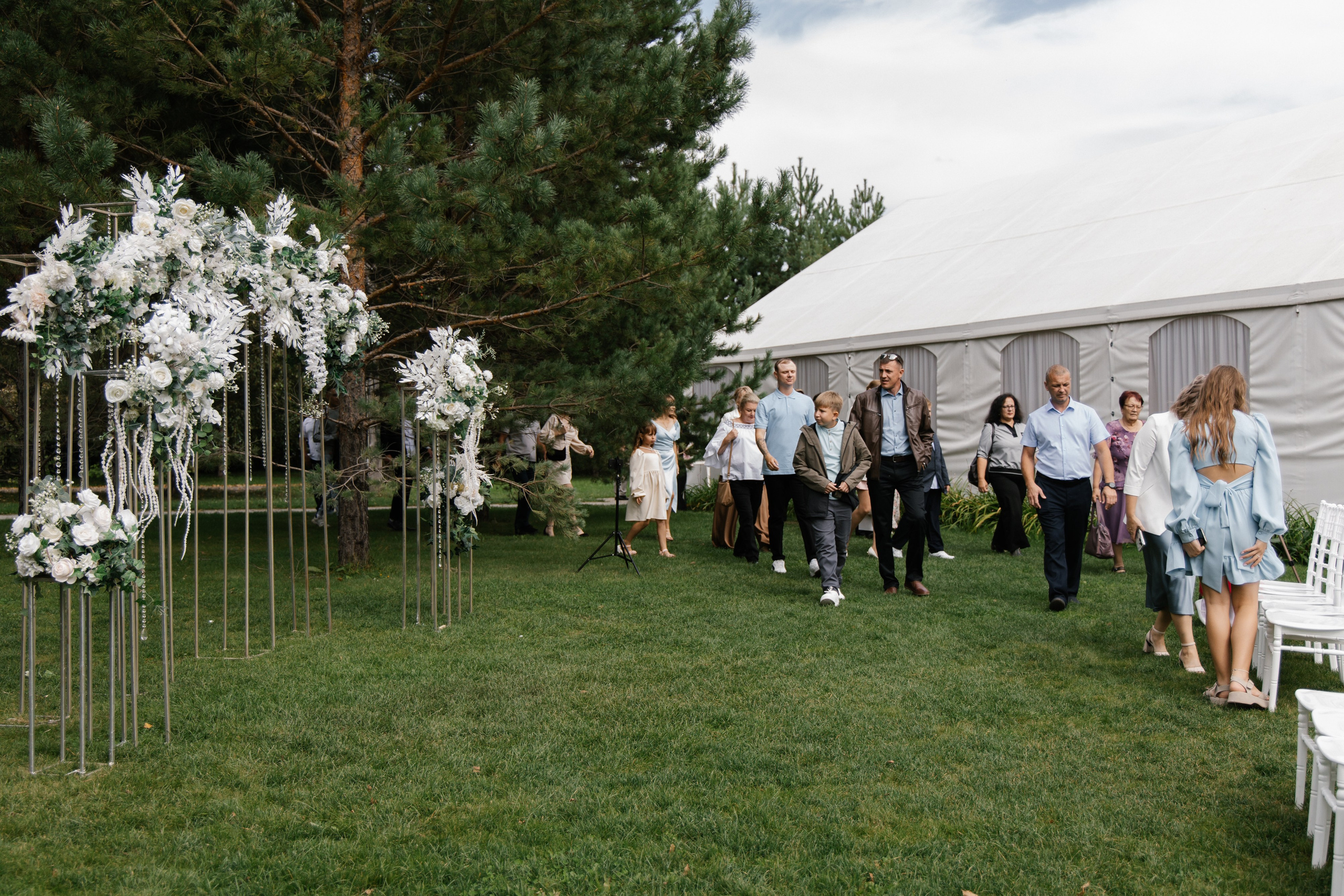 Ксения и Антон (полный день). Фотограф в Барнауле Юлия Садвокасова