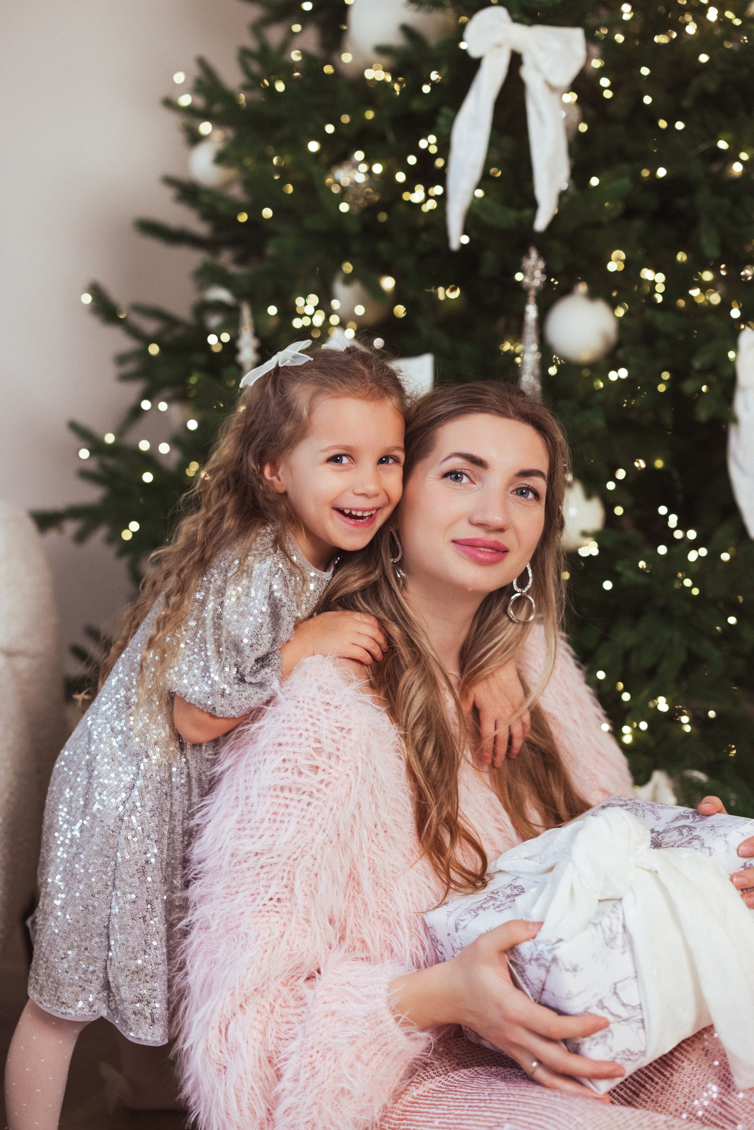 Семейная новогодняя фотосессия в фотостудии «Париж», г Краснодар. Семейный и детский фотограф в Краснодаре Анна Трашкова