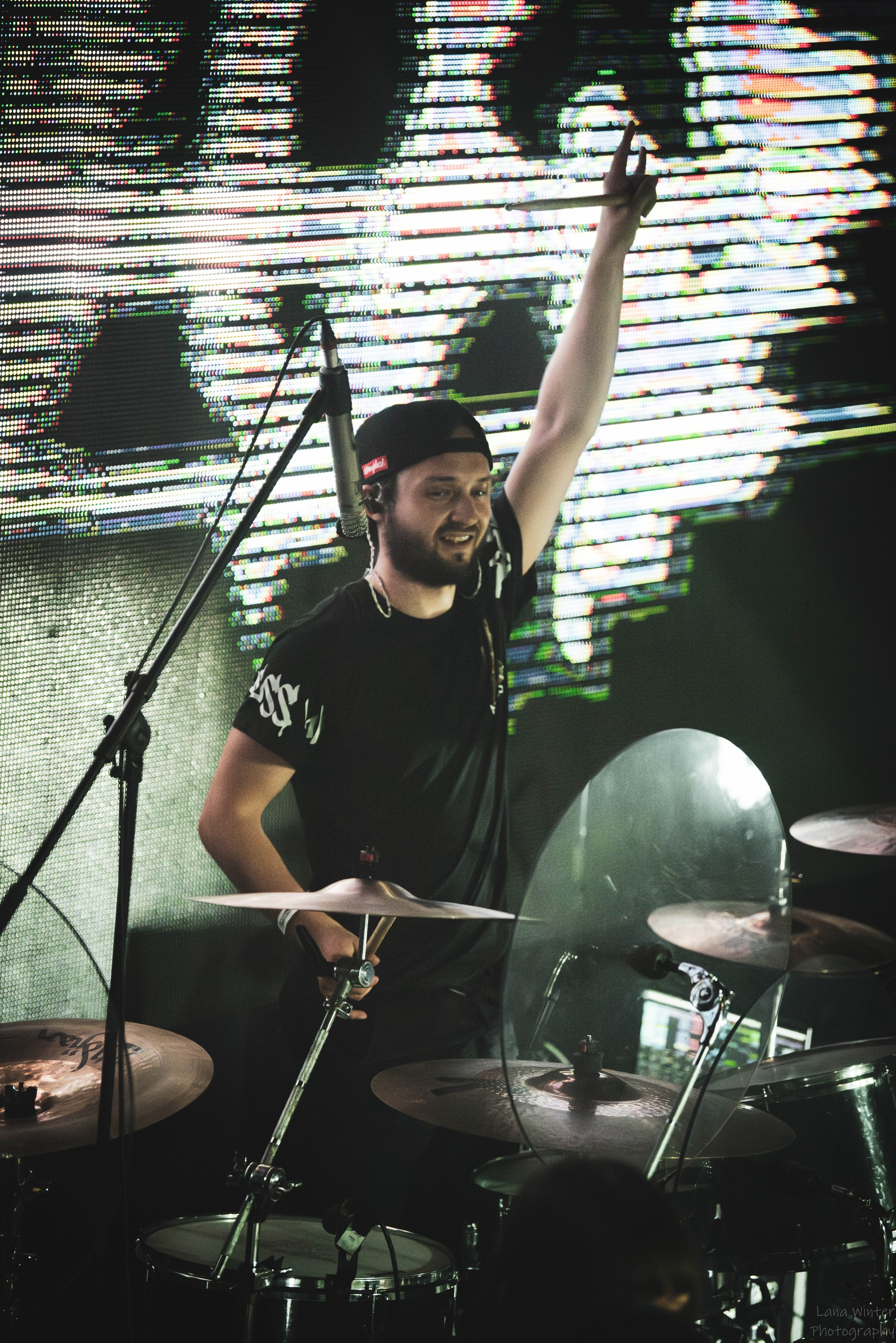 7000$ (29 июня 2025 года, Москва, клуб Урбан). Фотограф Светлана Блинова, Москва и Московская область