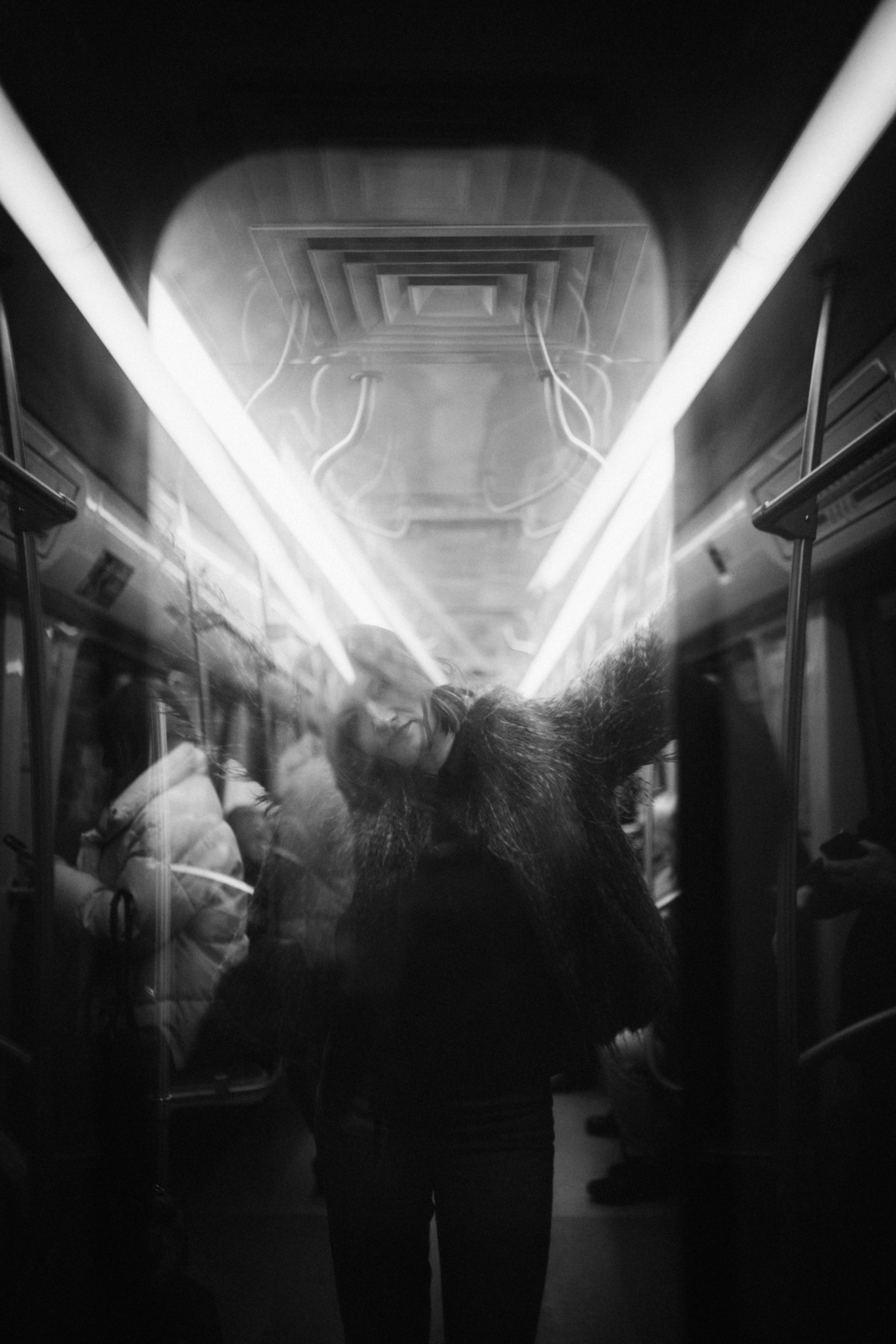 Катя и Кристина в метро. Klerout Photographer