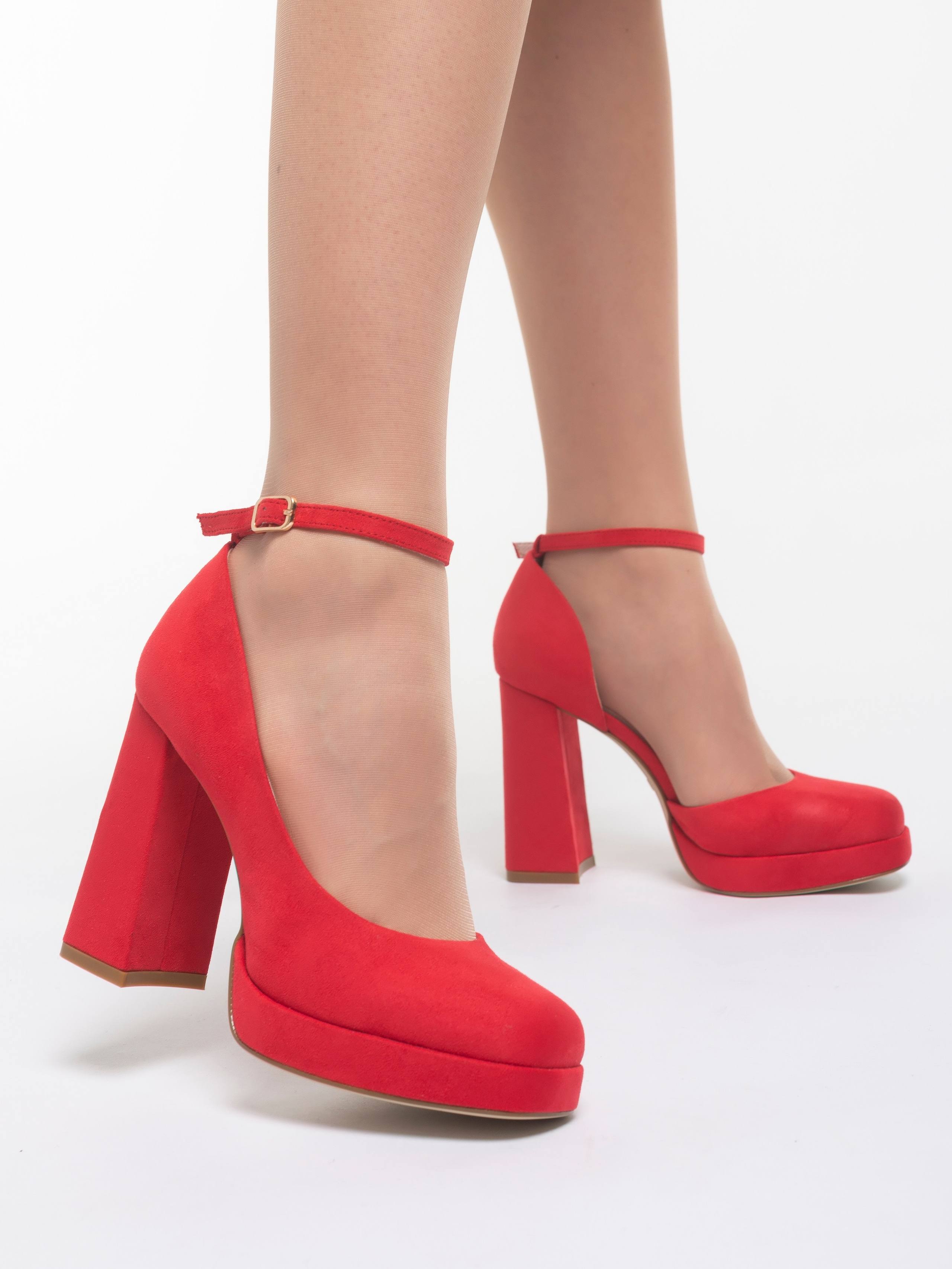 КАТАЛОГ ОБУВИ ОТ KARI. Фотограф