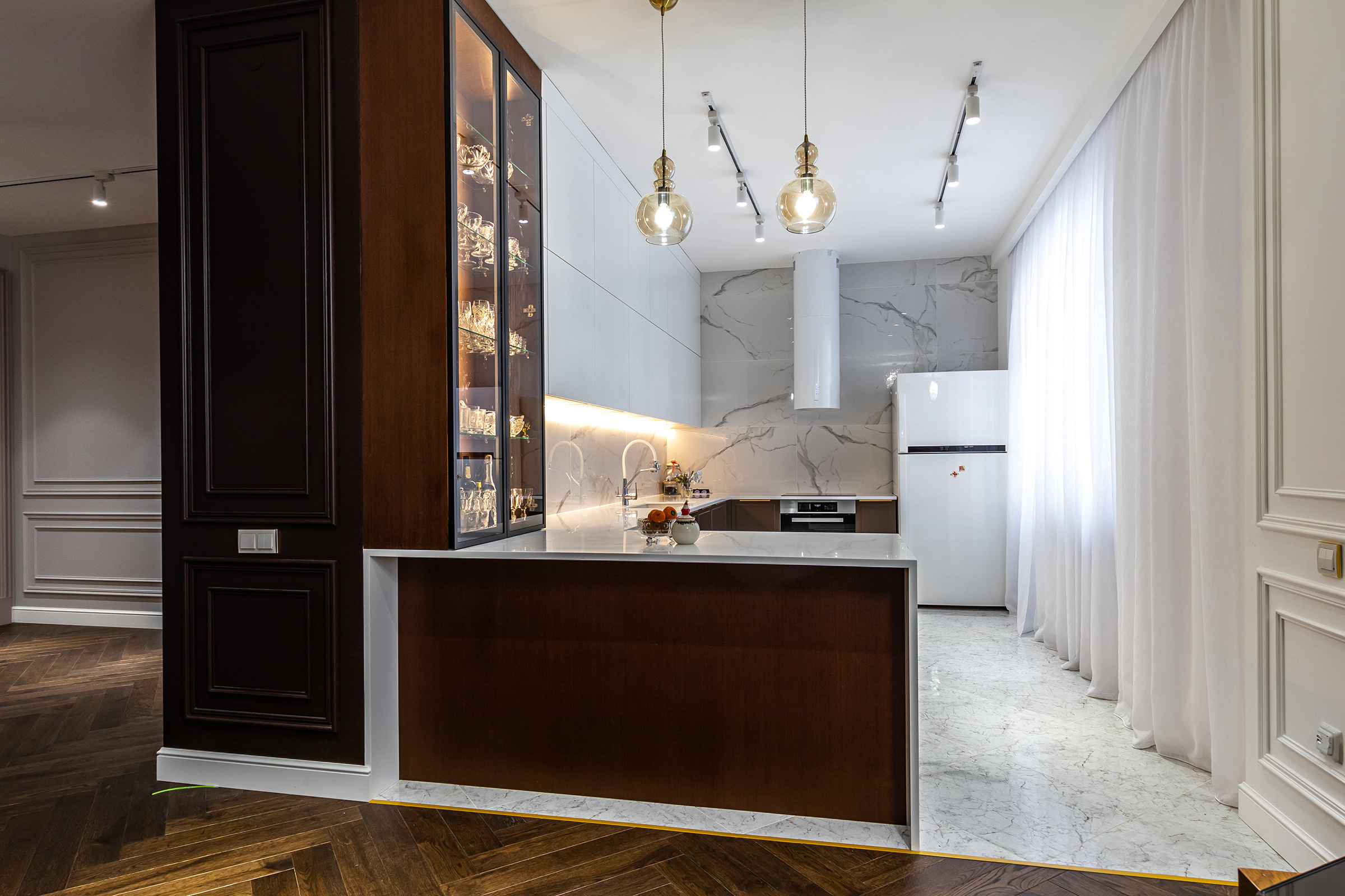 Фотосъёмка для мебельной мастерской Venerdi. Профессиональный фотограф в Астане