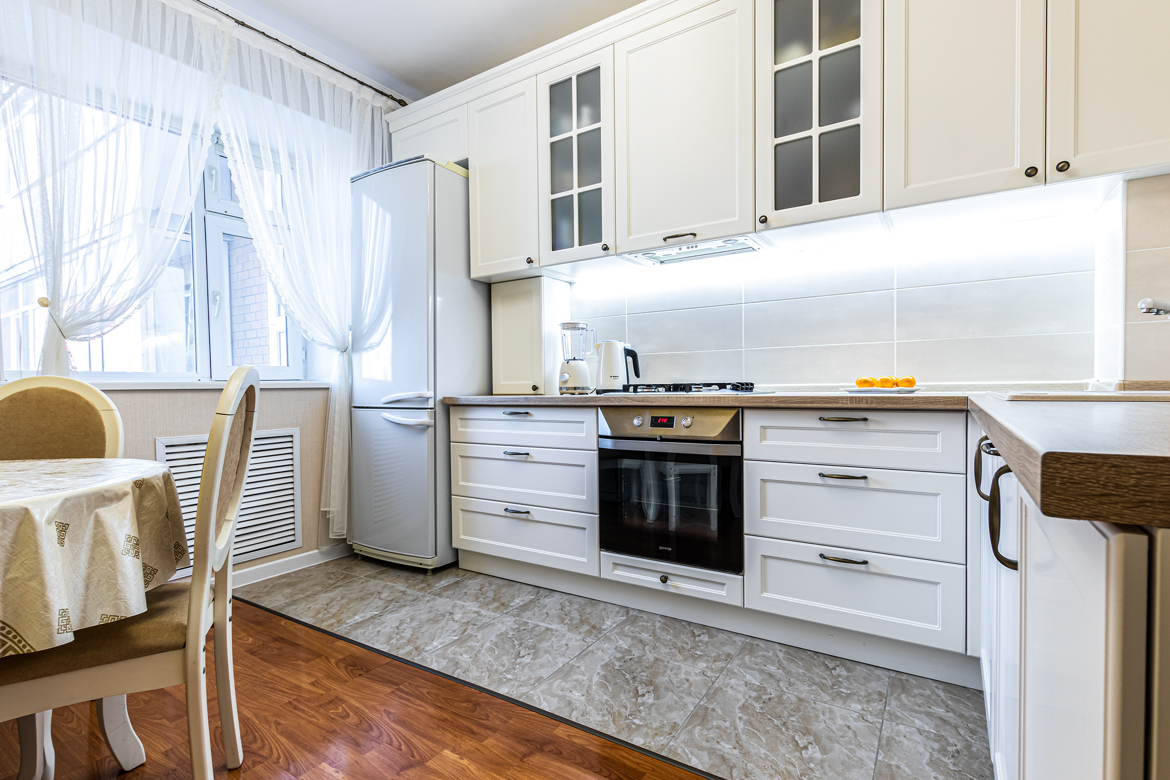 Фотосъёмка для мебельной мастерской Venerdi. Профессиональный фотограф в Астане