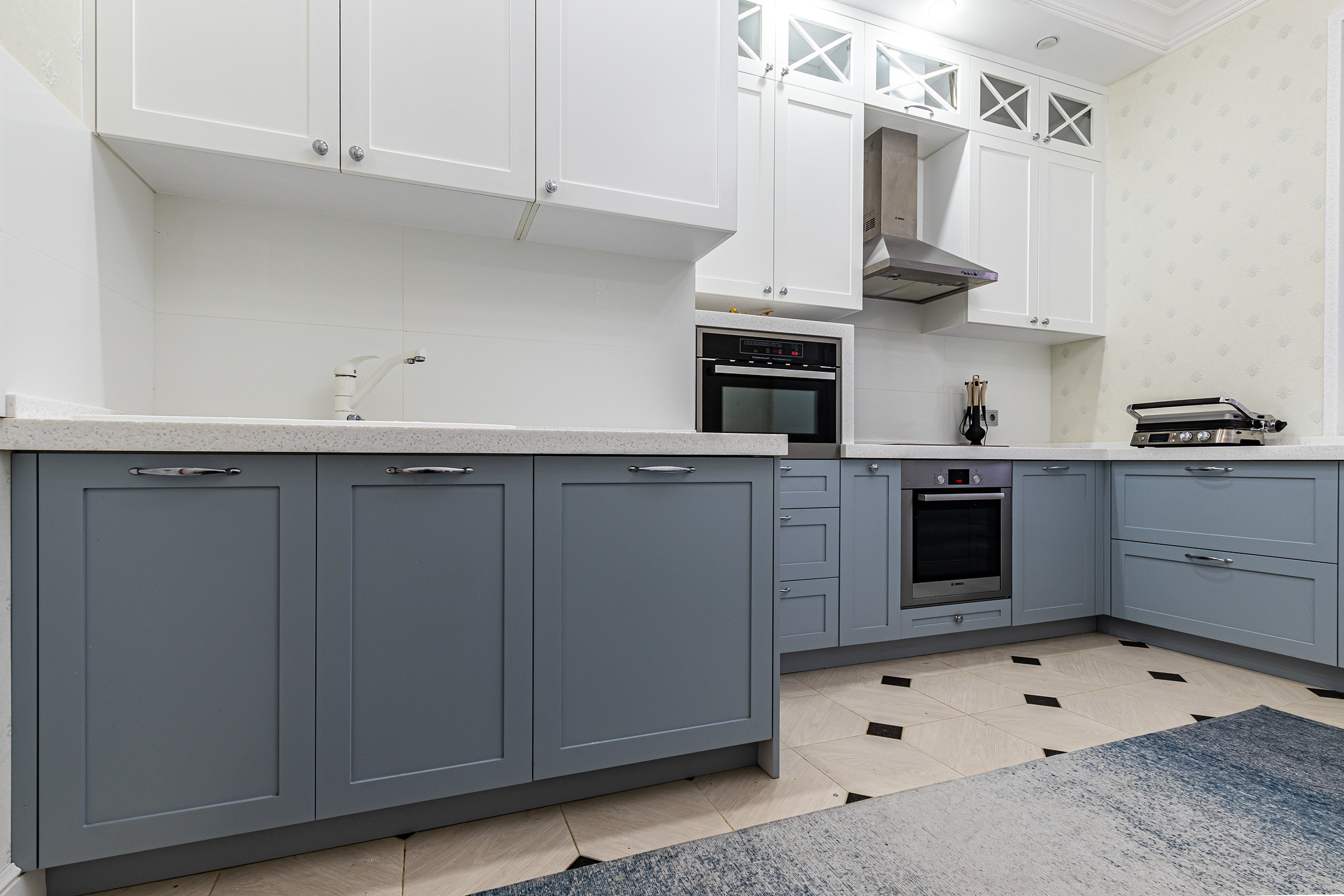 Фотосъёмка для мебельной мастерской Venerdi. Профессиональный фотограф в Астане