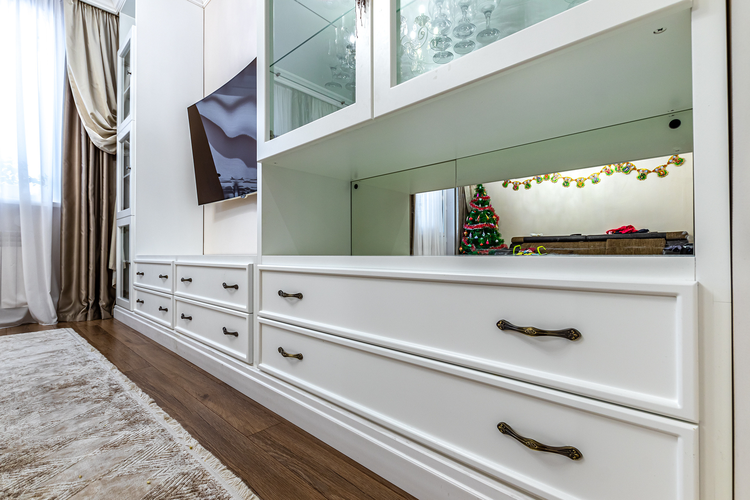 Фотосъёмка для мебельной мастерской Venerdi. Профессиональный фотограф в Астане