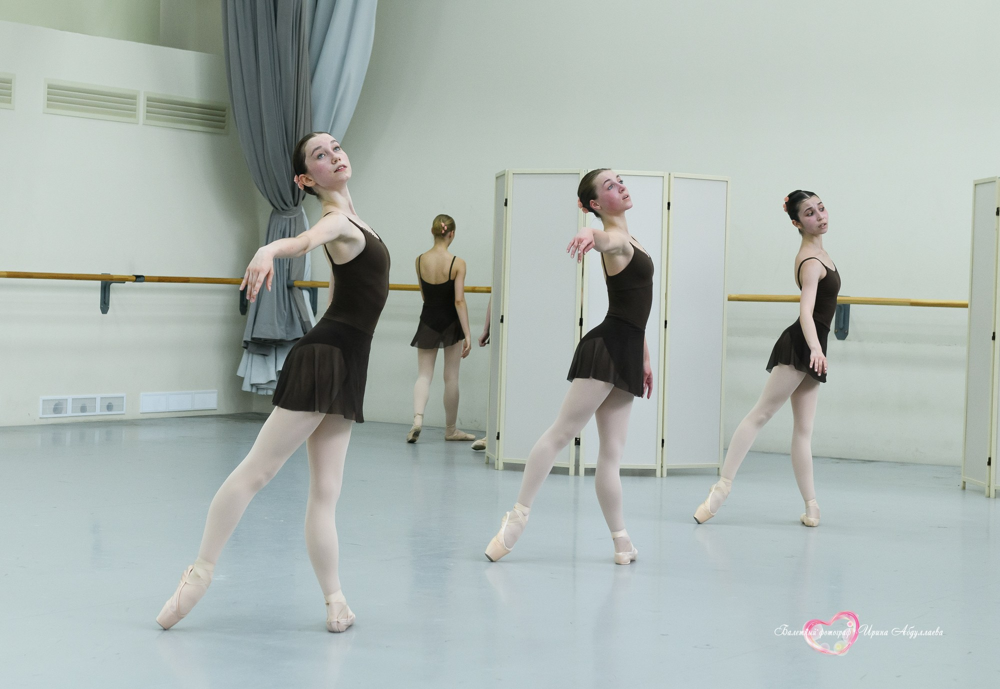 Госэкзамен выпускников МГХУ им. Лавровского — Девочки — 2025 г