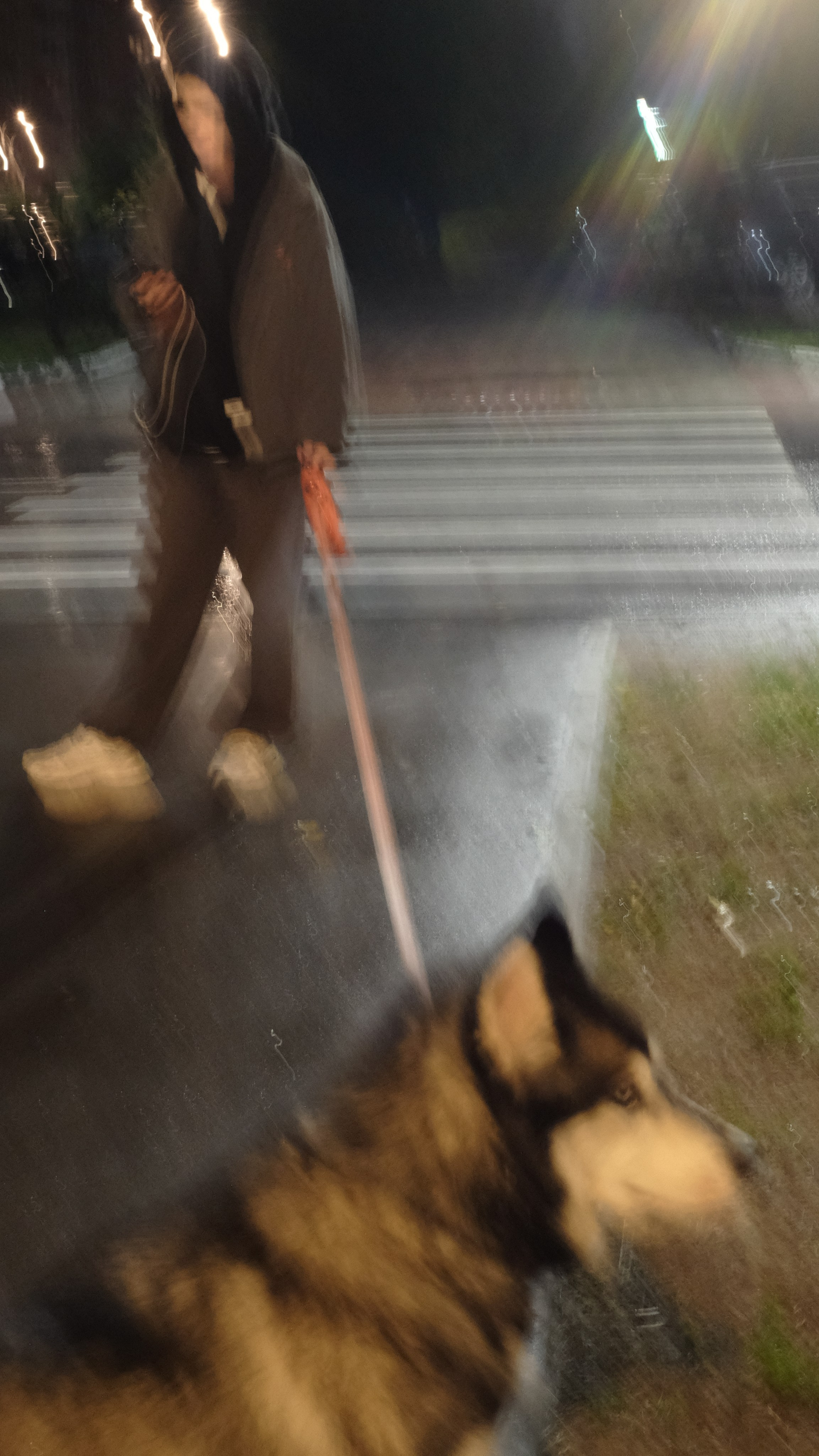 Walking through damp and darkness. Фотограф Антонина Гудкова
