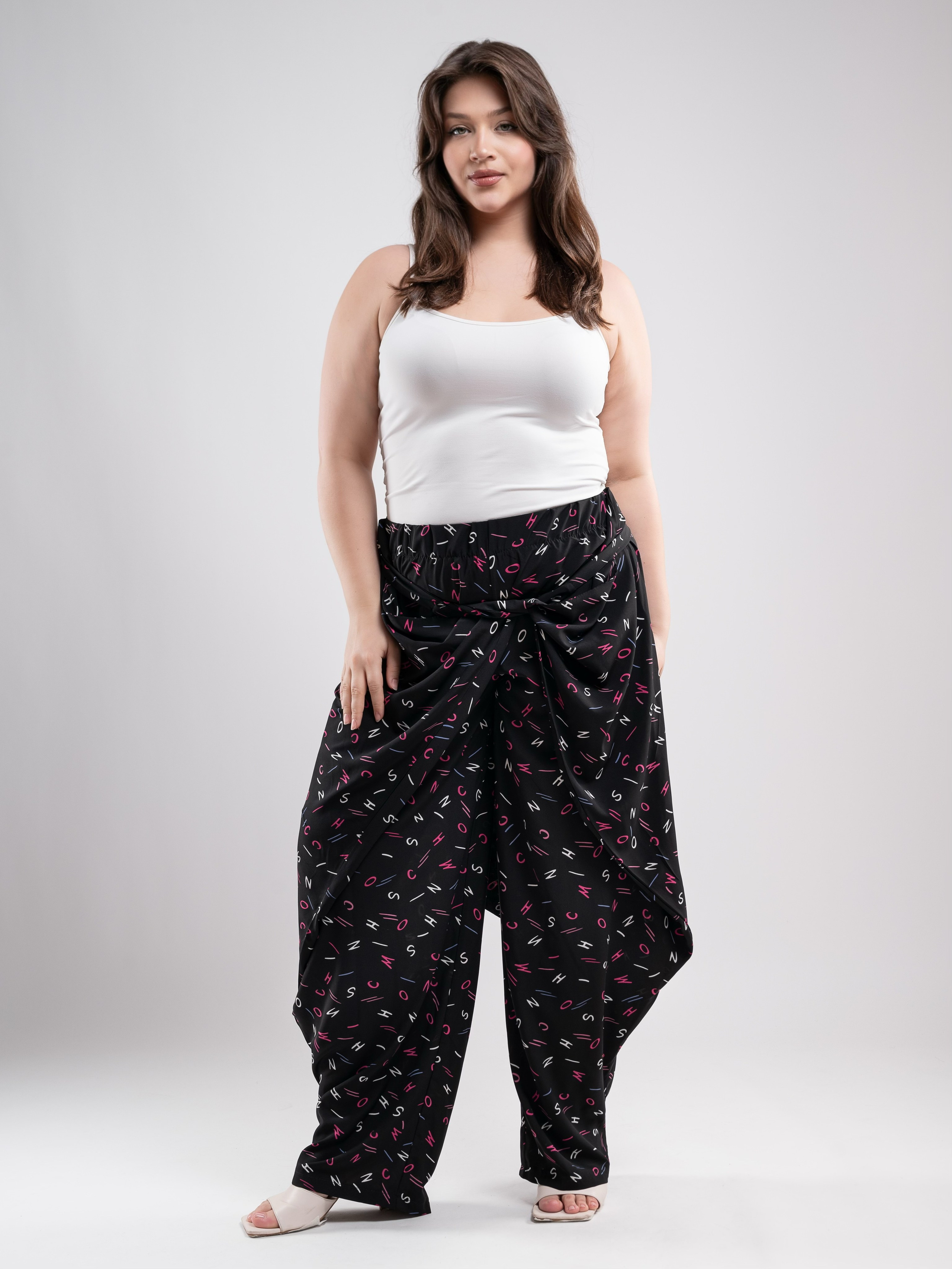 Брюки трансформеры. Предметный фотограф, фото для маркетплейсов Пятигорск, КМВ