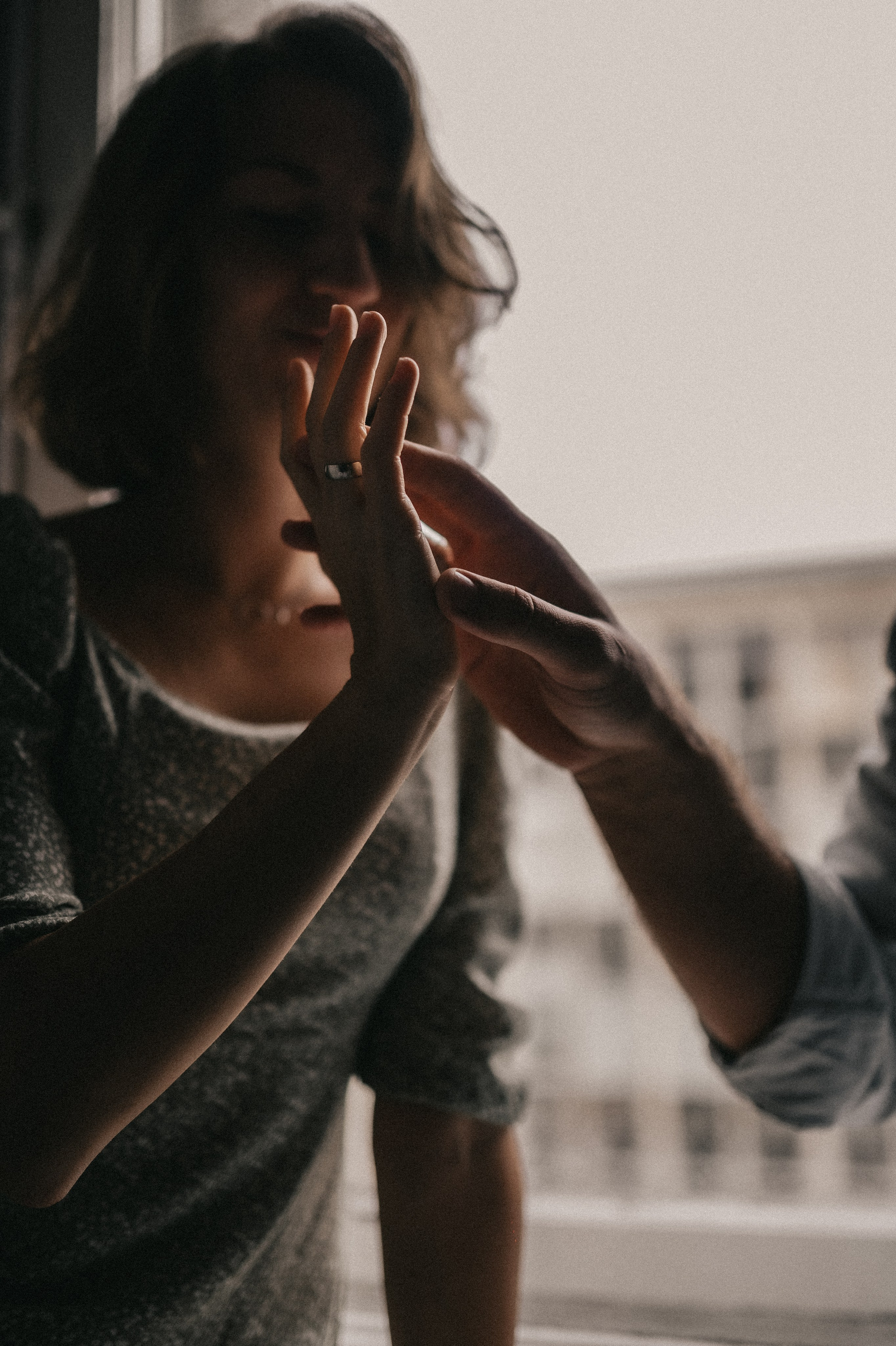 Лавстори в питерской студии. Семейный и свадебный lifestyle-фотограф в Москве Мария Петрова