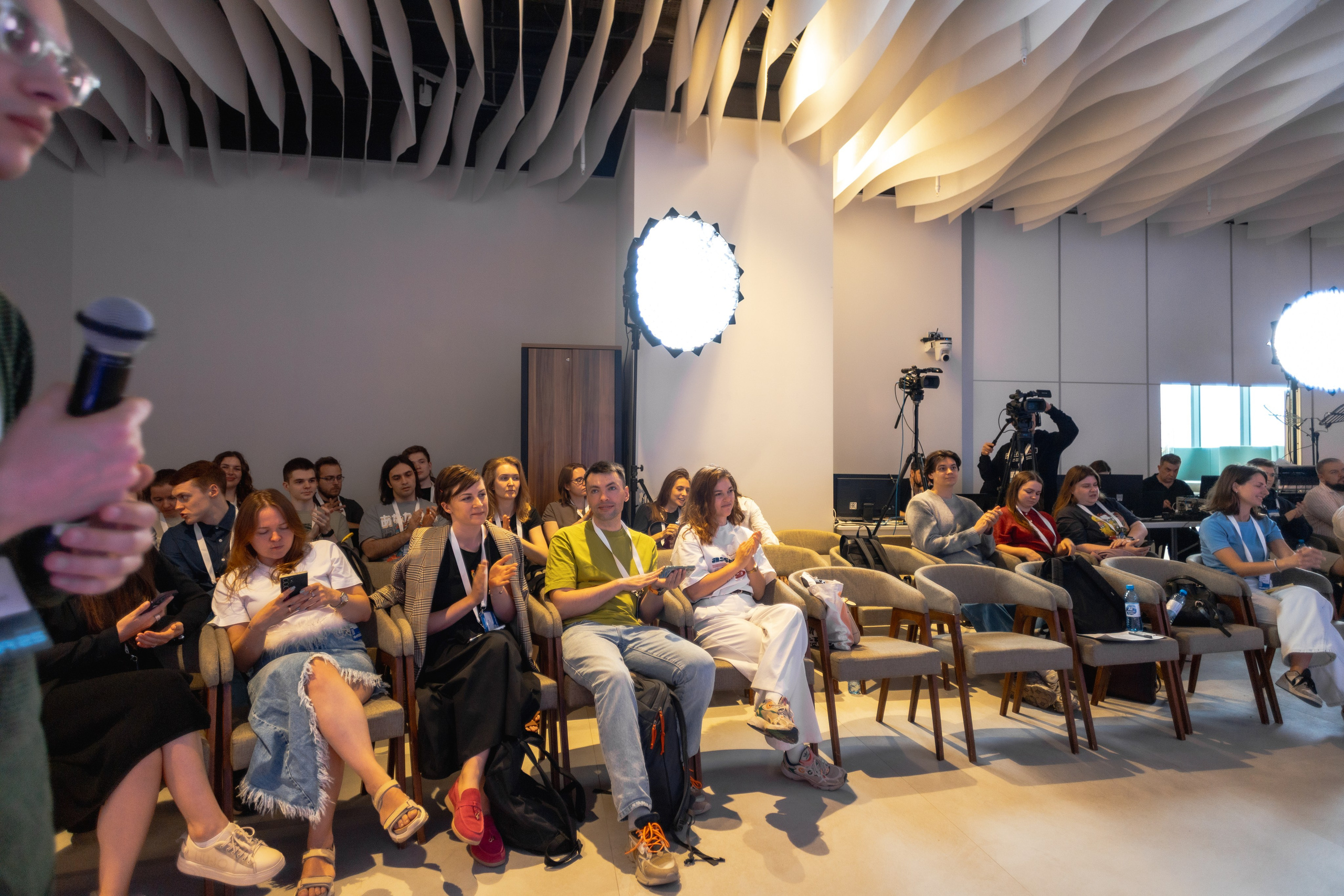 Aha! — 29–30 мая 2025. Фотобанк Матемаркетинг