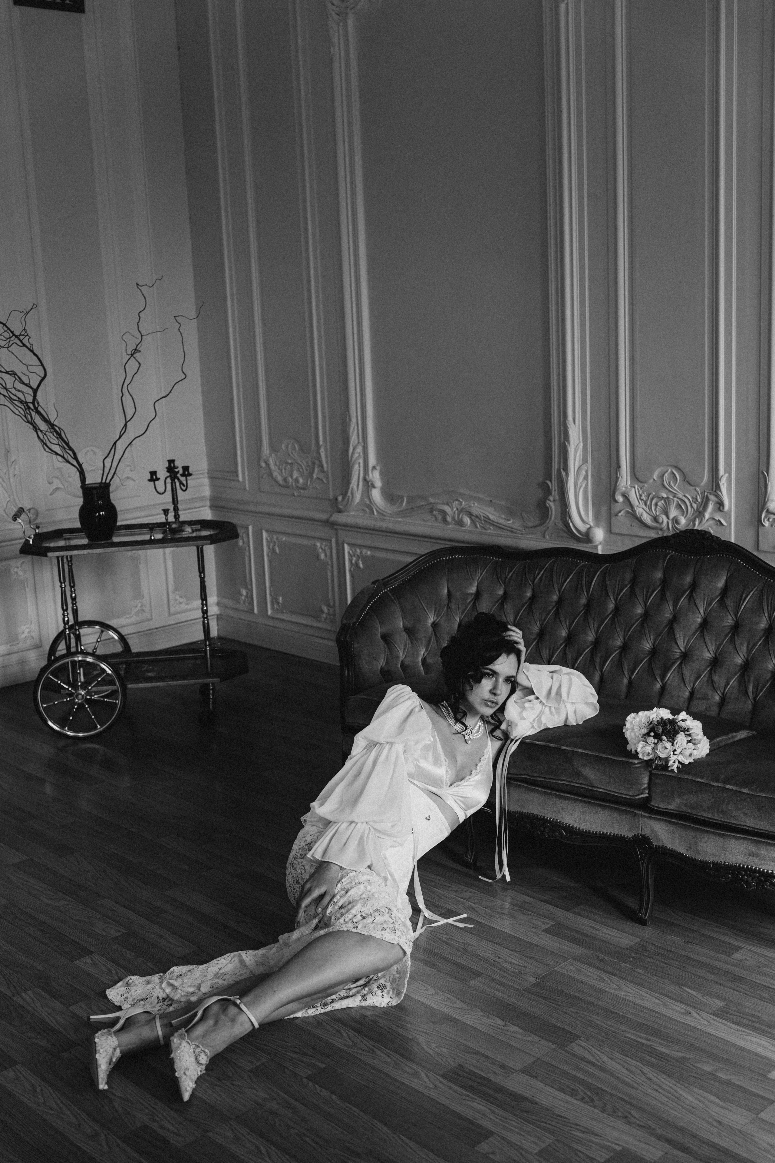 На этой странице представлена студийная фотосессия для девушки. Фотосессия в студии. женский портрет. Свадебная фотосессия СПб. Утро невесты СПб. Фотограф Санкт-Петербург. Федосова Елизавета - свадебный фотограф спб