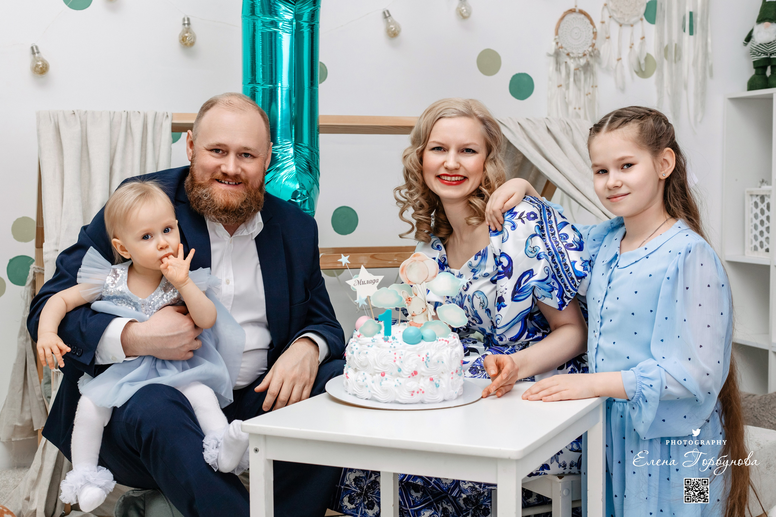 Семейная весна Татьяны 2025. Фотостудия Prestij. Фотограф Пермь. Свадьбы. Семья и дети, школа, д. сад. Фотокниги