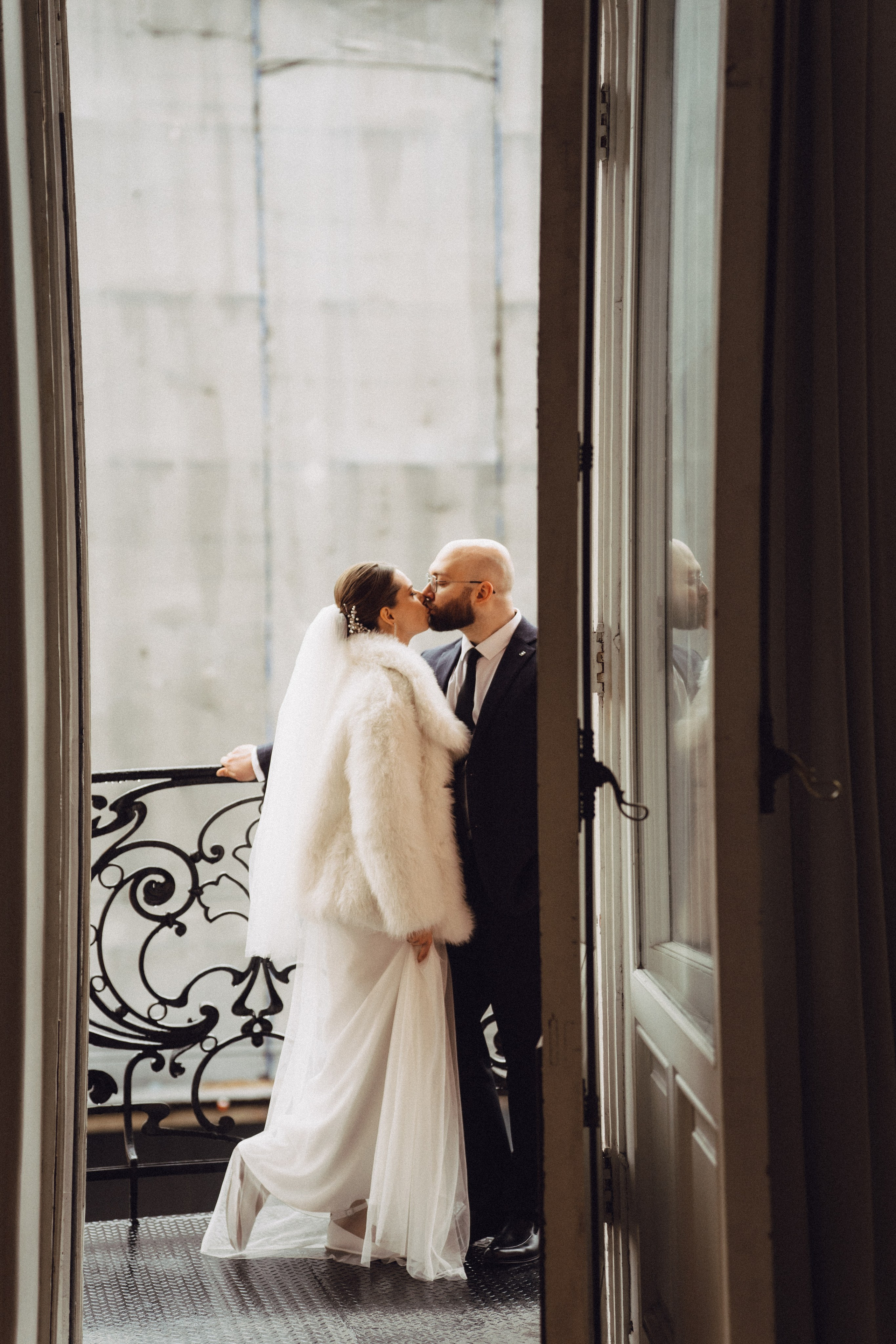 СВАДЕБНАЯ СЬЕМКА ВО ВТОРОМ ДВОРЦЕ (ДЕКАБРЬ) ТАКЖЕ СЬЕМКА В СТУДИИ НА ЧЕРНЫШЕВСКОЙ. Профессиональный фотограф, Санкт-Петербург — Виктория Богомолова