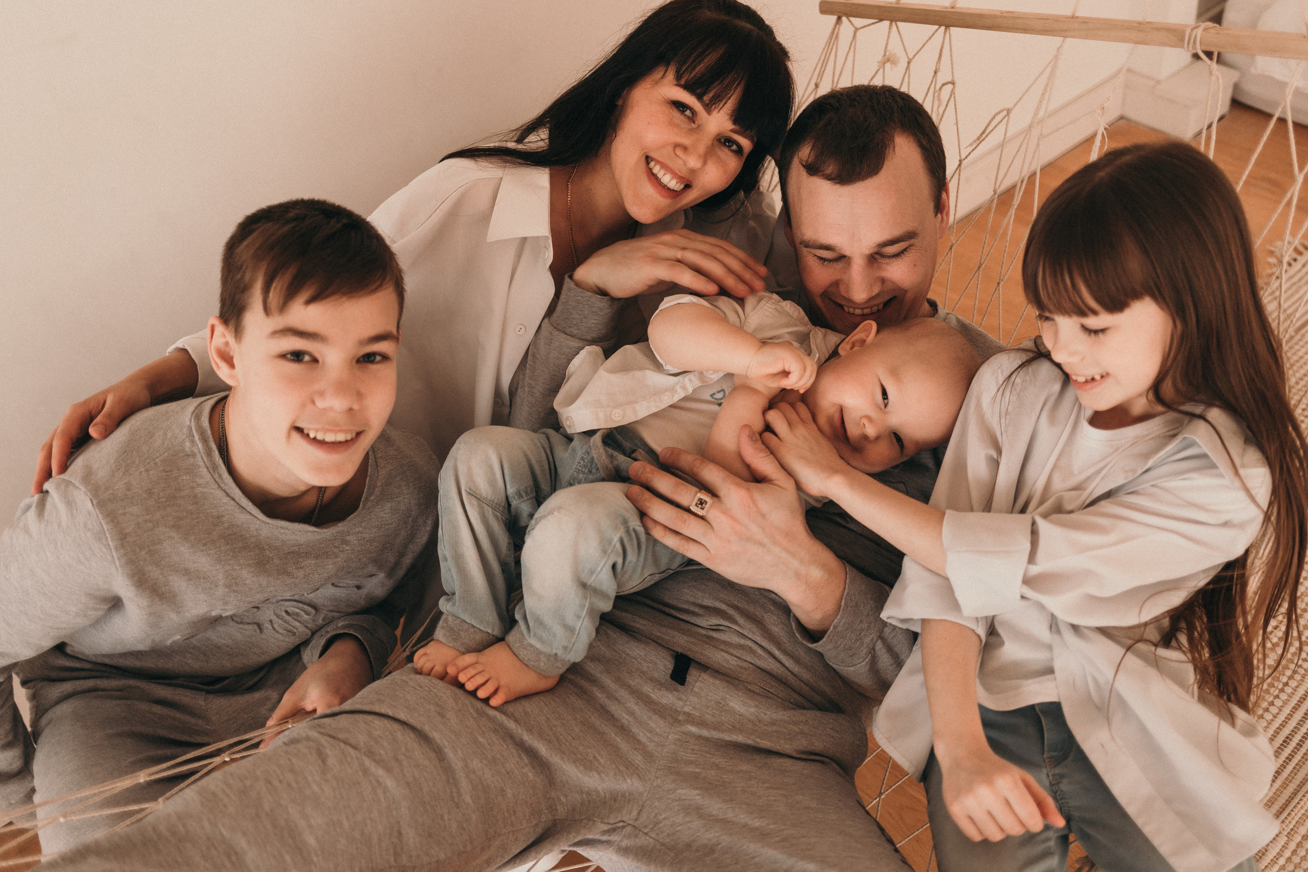 АЛЕНА, ИВАН, АЛЕКСАНДР, ВИКТОРИЯ И&nbsp;ДИМИТРИЙ