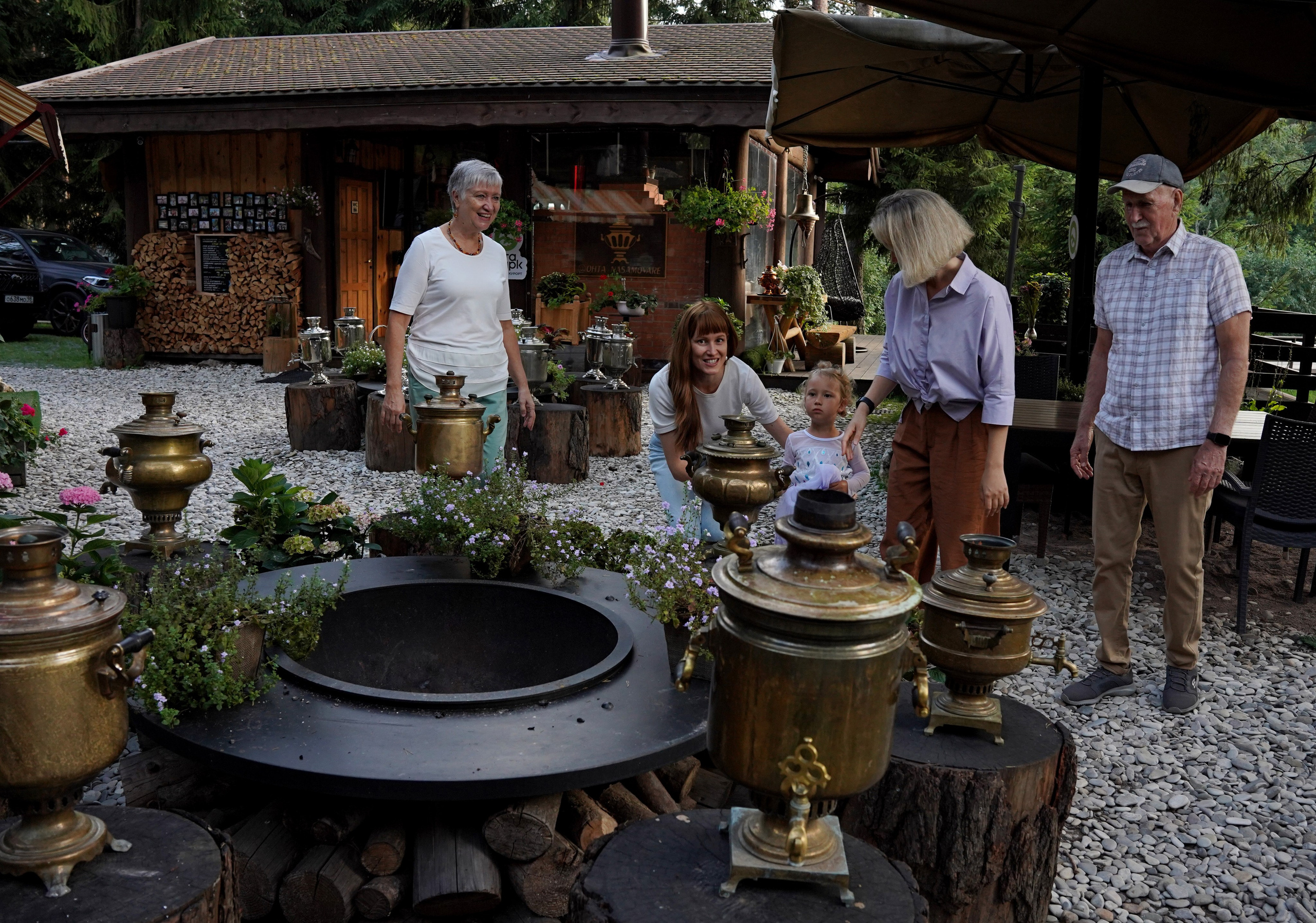 Семья в парке. Студийный и портретный фотограф в САНКТ-ПЕТЕРБУРГЕИрина Махаон