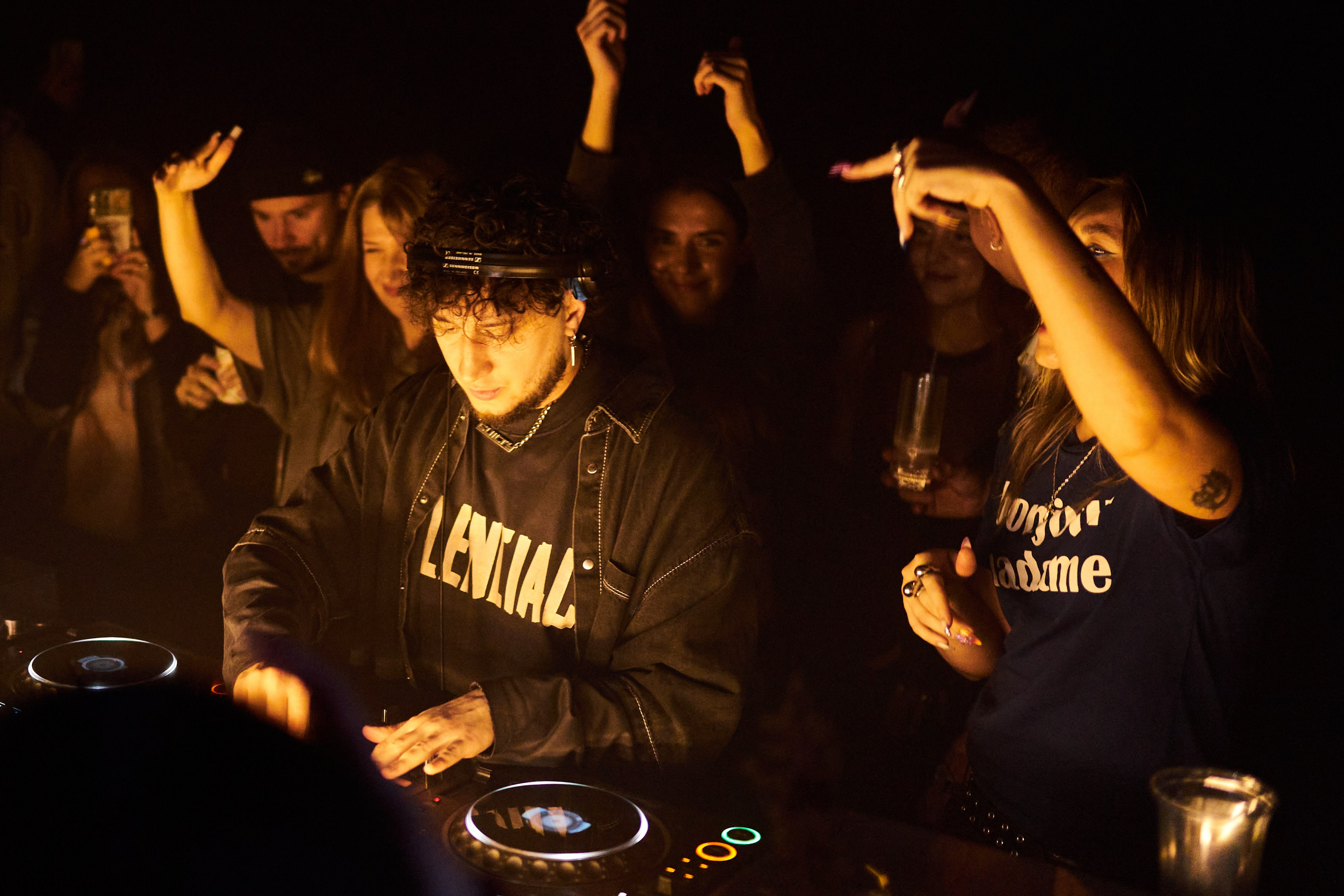 4Dj x Backseat Bar. Коммерческий и репортажный фотограф в Санкт-Петербурге — Туся Сушка