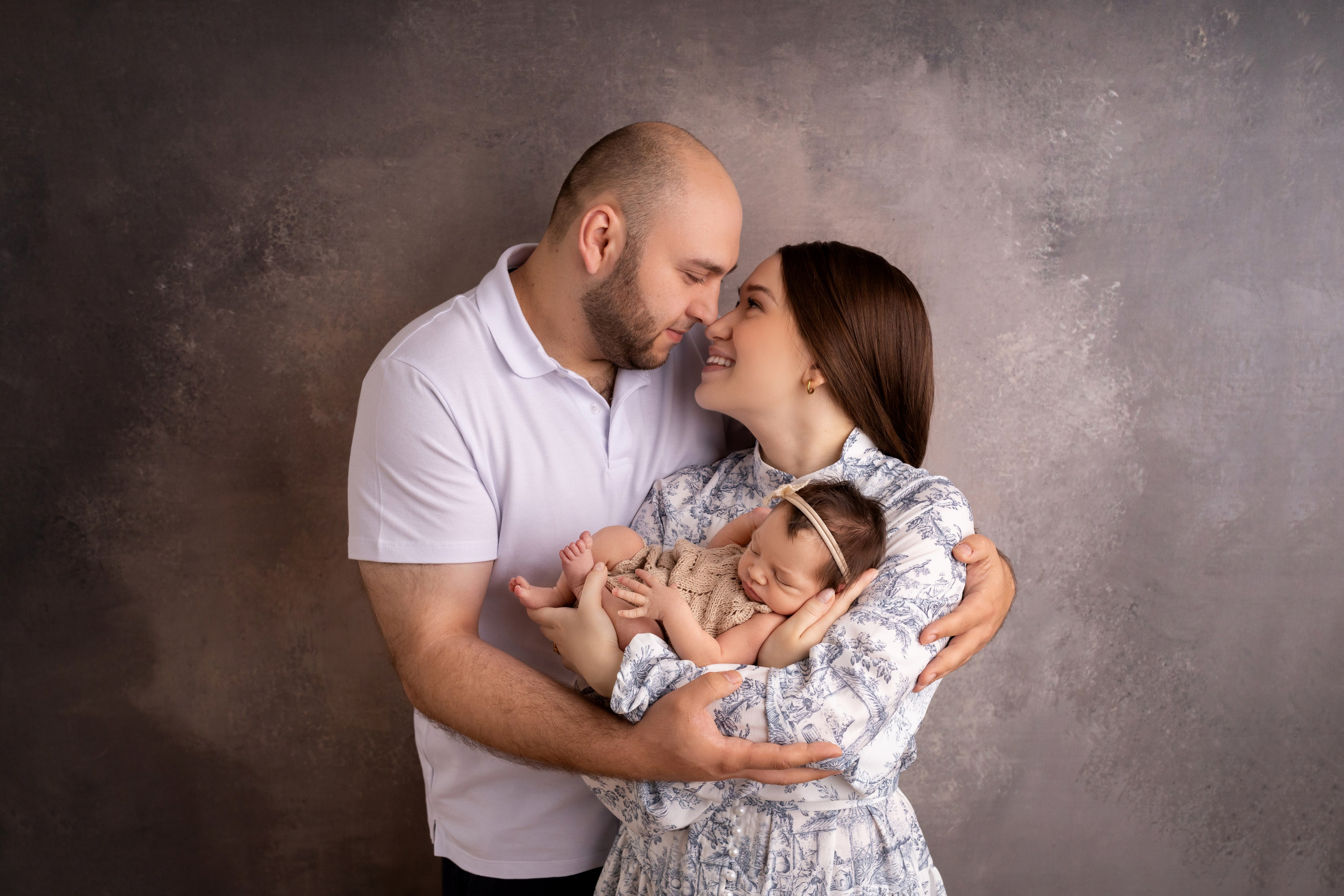 Семейные кадры от Elvira Kamaeva. Фотограф новорожденных малышей в Омске и Омской области Эльвира Камаева