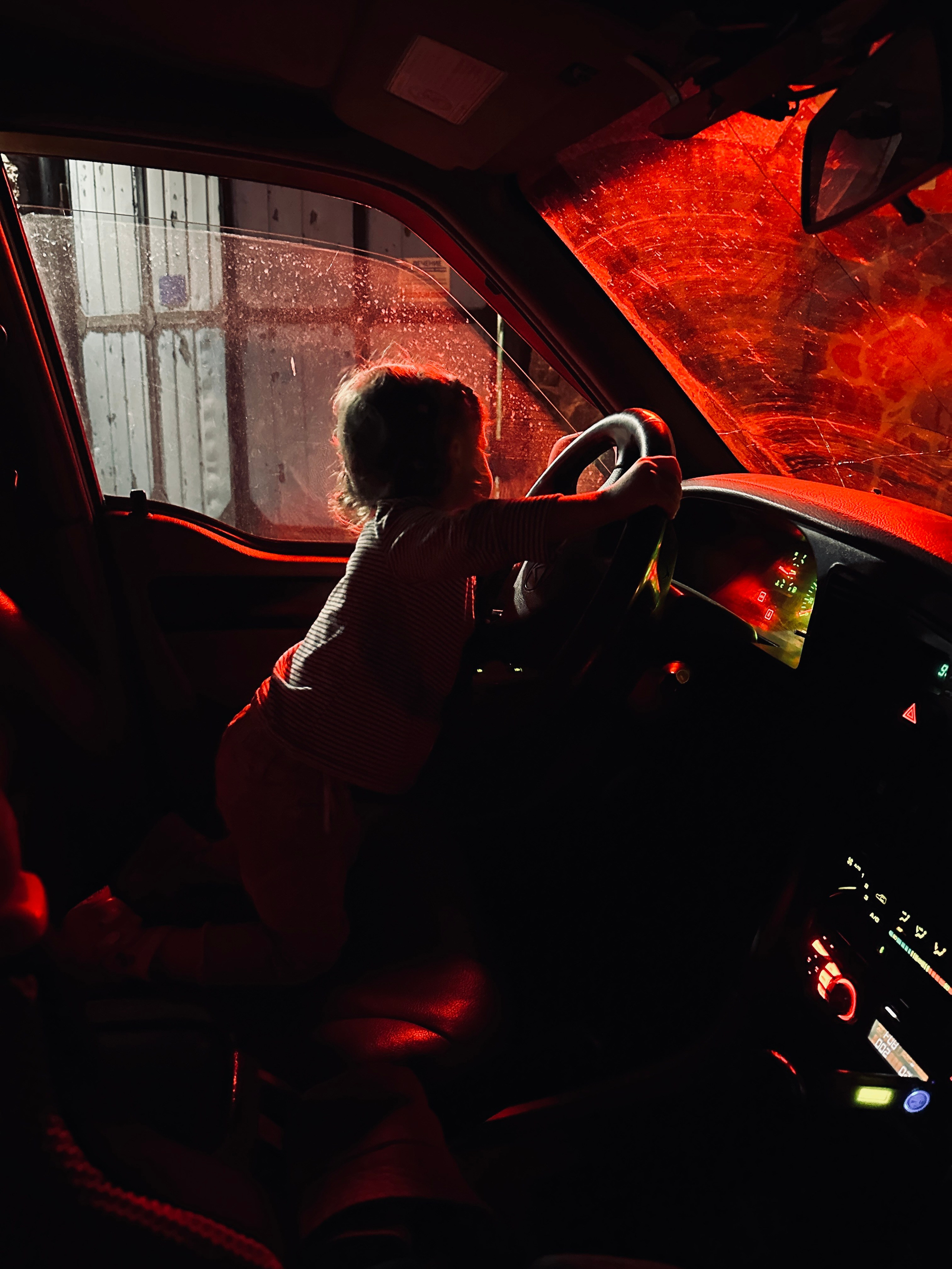 Дети. Смотри, красота!