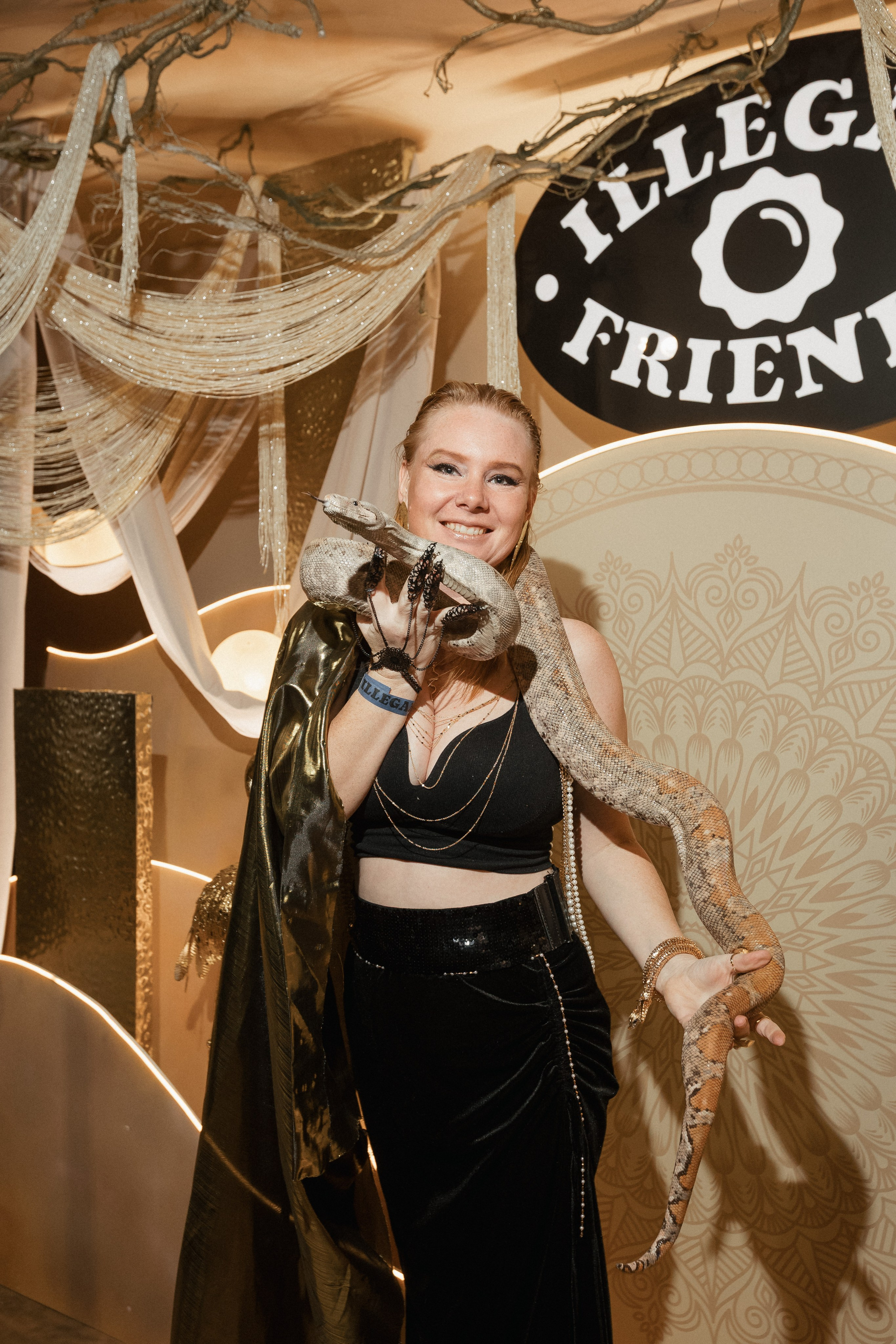 ILLEGAL FRIENDS — MIRAGE [PART I]. СВОИ. ФОТООТЧЕТЫ-СОБЫТИЯ-МЕСТА