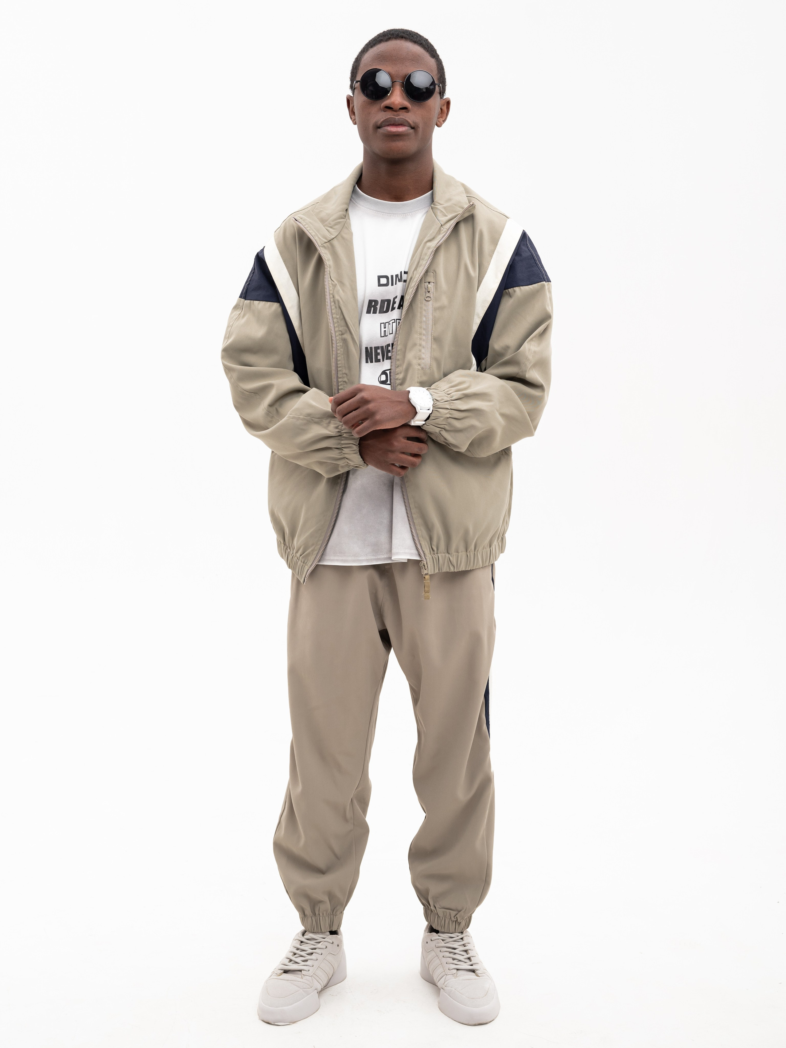 Подростковые вещи. Предметный фотограф, фото для маркетплейсов Пятигорск, КМВ