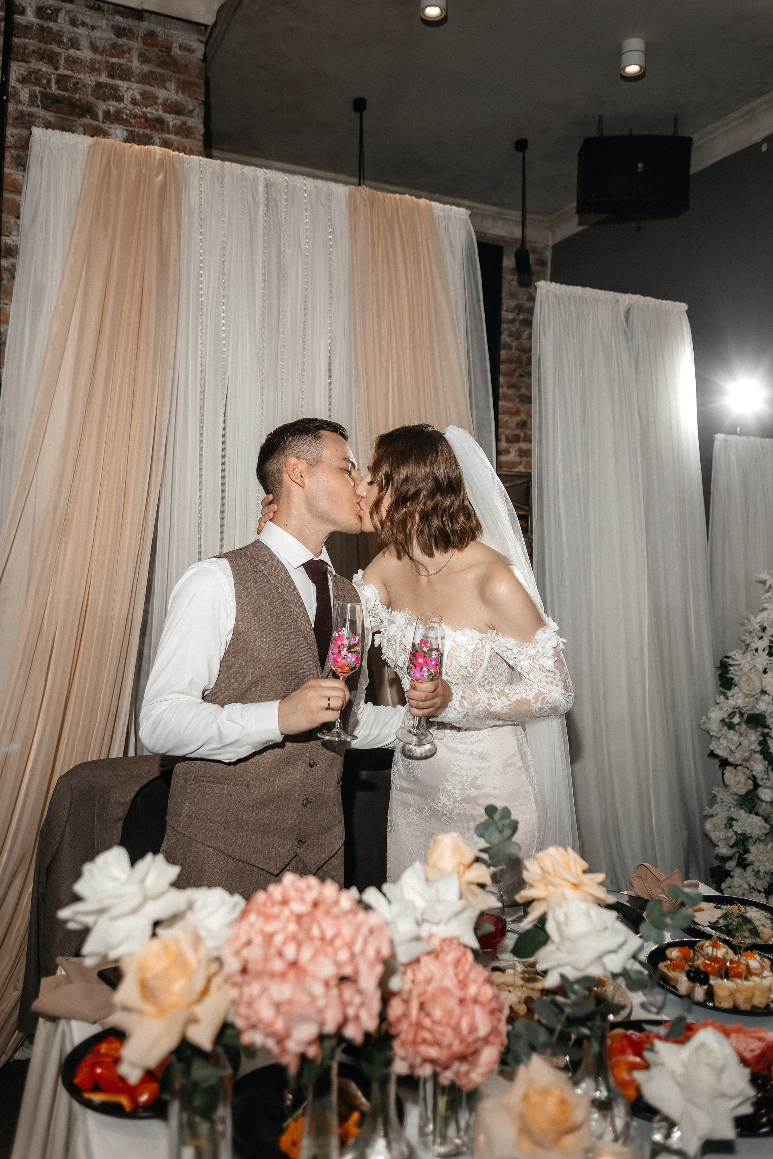 Артём & София | 14.06.25. Свадебный и семейный фотограф в Омске Евгения Хакимова