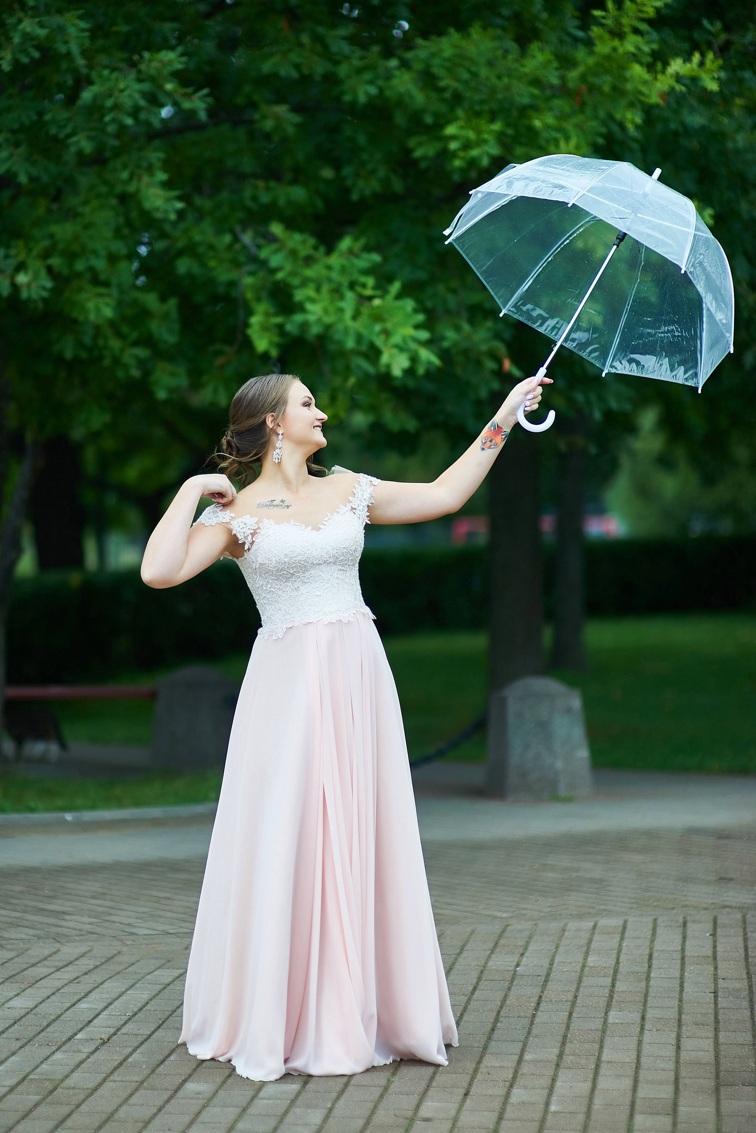Ульяна и Дмитрий (свадебная прогулка в Сестрорецке под дождем, , фотосессия в верхнем парке Петергофа). Портретный, семейный и свадебный фотограф в Санкт-Петербурге и в Пушкине Ширяев Денис