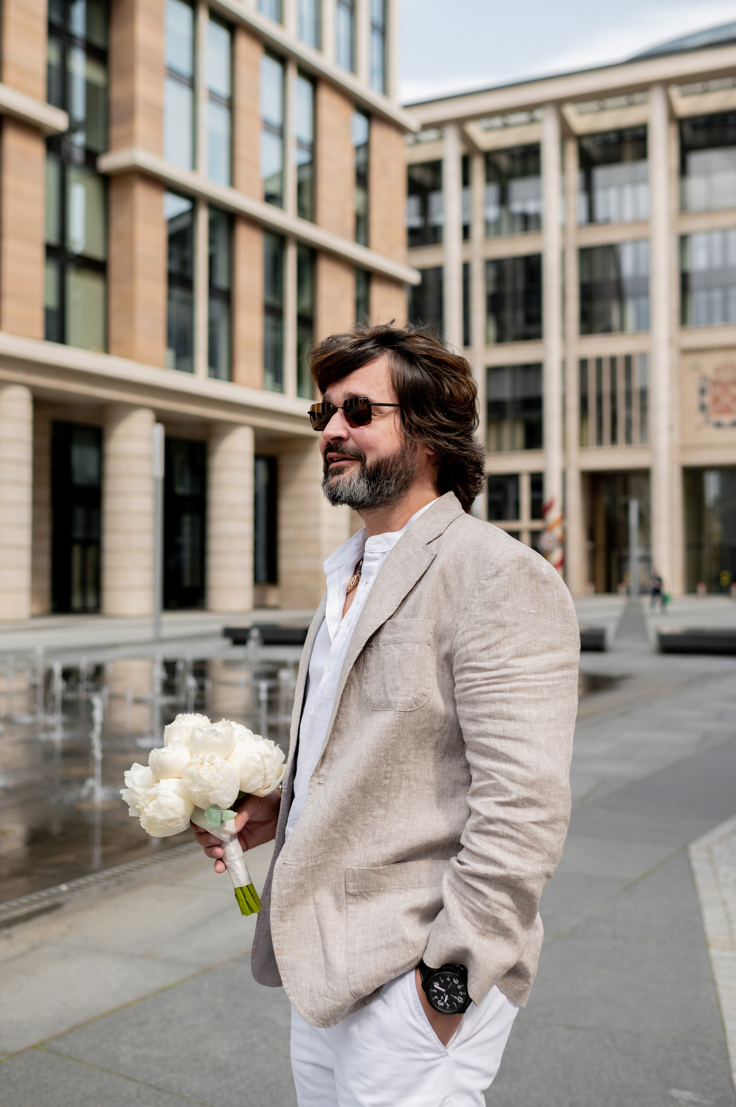 Юлия и Павел (сборы невесты, Невская ратуша, красный Buick, прогулка по рекам на катере). Портретный, семейный и свадебный фотограф в Санкт-Петербурге и в Пушкине Ширяев Денис