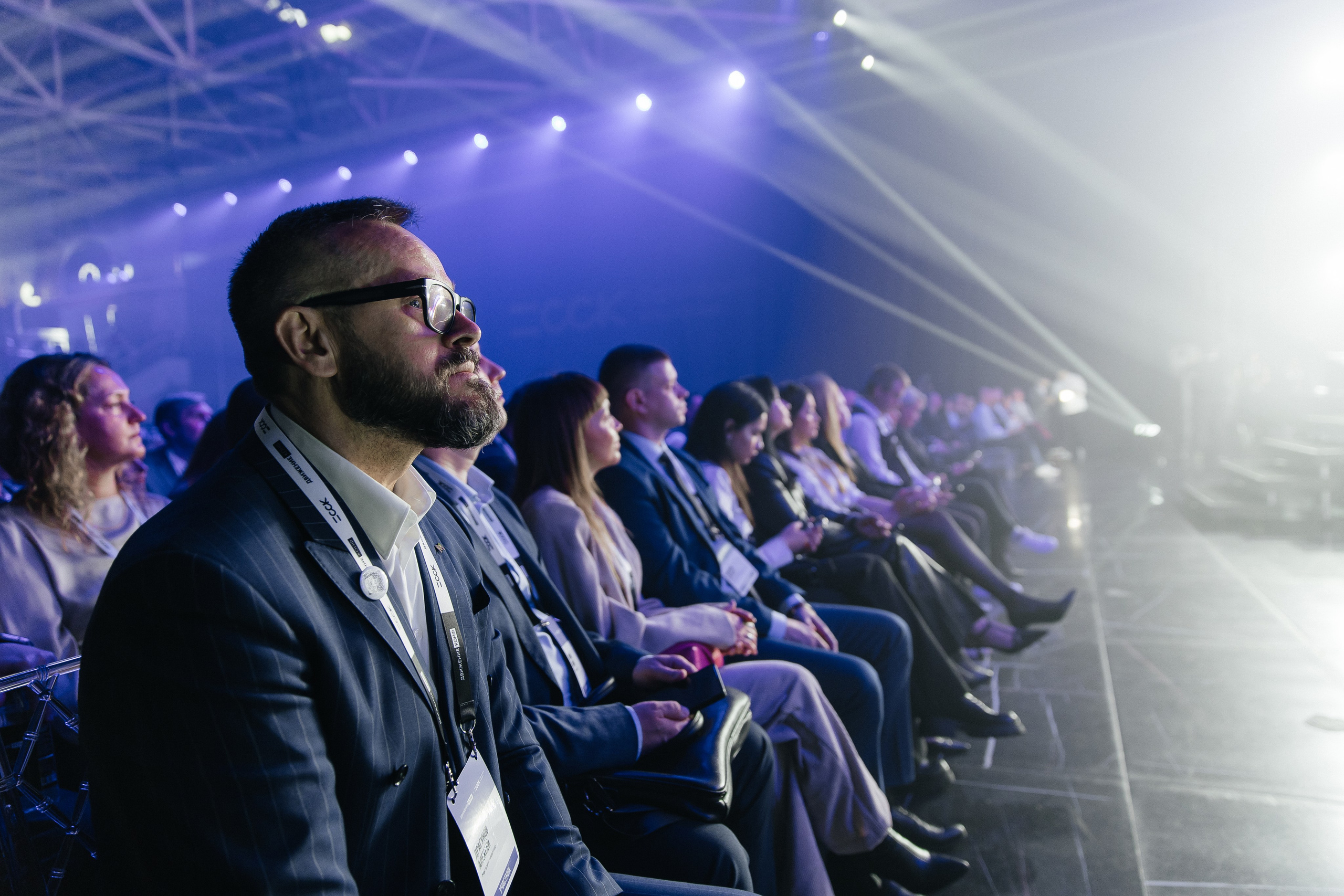 ДВИЖЕНИЕ.КОНФ: КОНФЕРЕНЦИЯ ПО ПРОДАЖАМ И ЛИЧНОМУ БРЕНДУ В НЕДВИЖИМОСТИ |САНКТ-ПЕТЕРБУРГ, 2025. Five Media — репортажный фотограф Москва | Мск