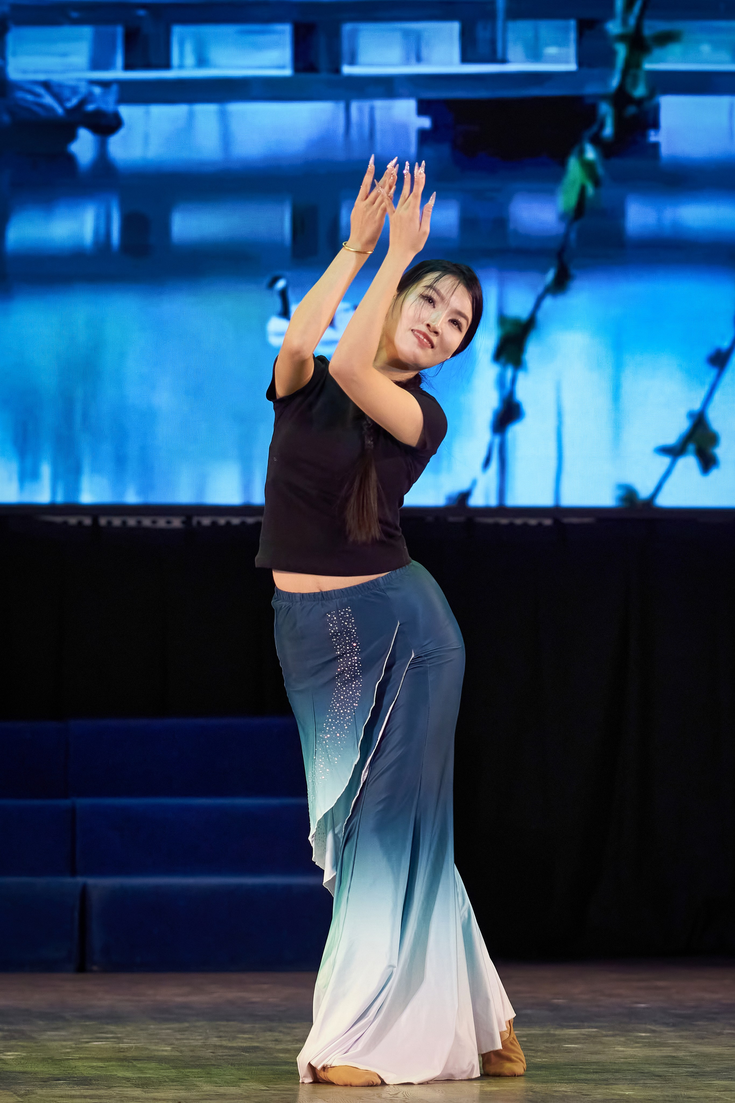 Лю Вэй. Китай. Танец встречи с весной