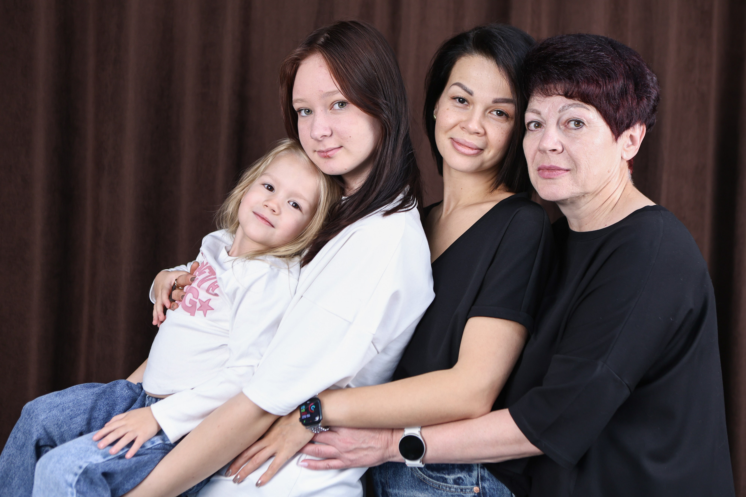 Ноябрь 2024 (в фотостудии). Фотограф Евгения Лондкевич