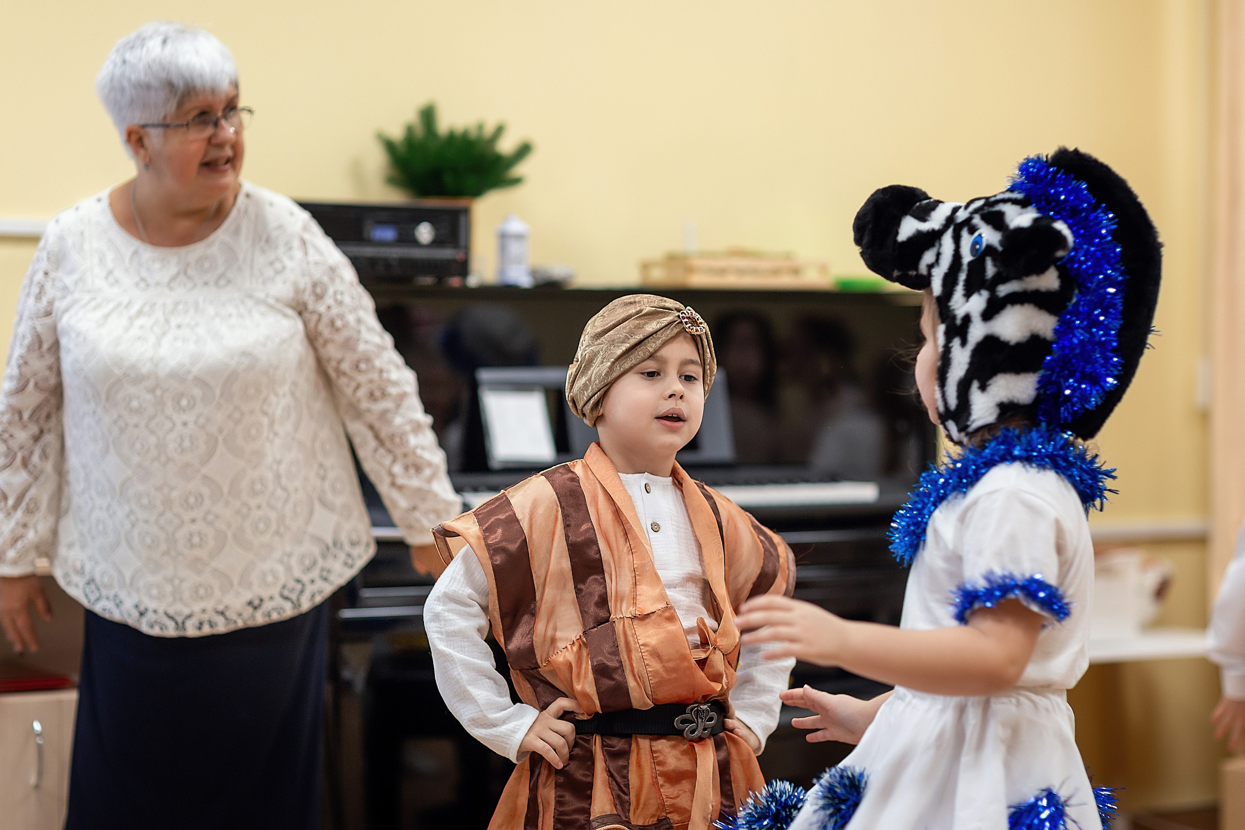 Утренник_"Веселый балаганчик» 2024. Семейный фотограф в Санкт-Петербурге