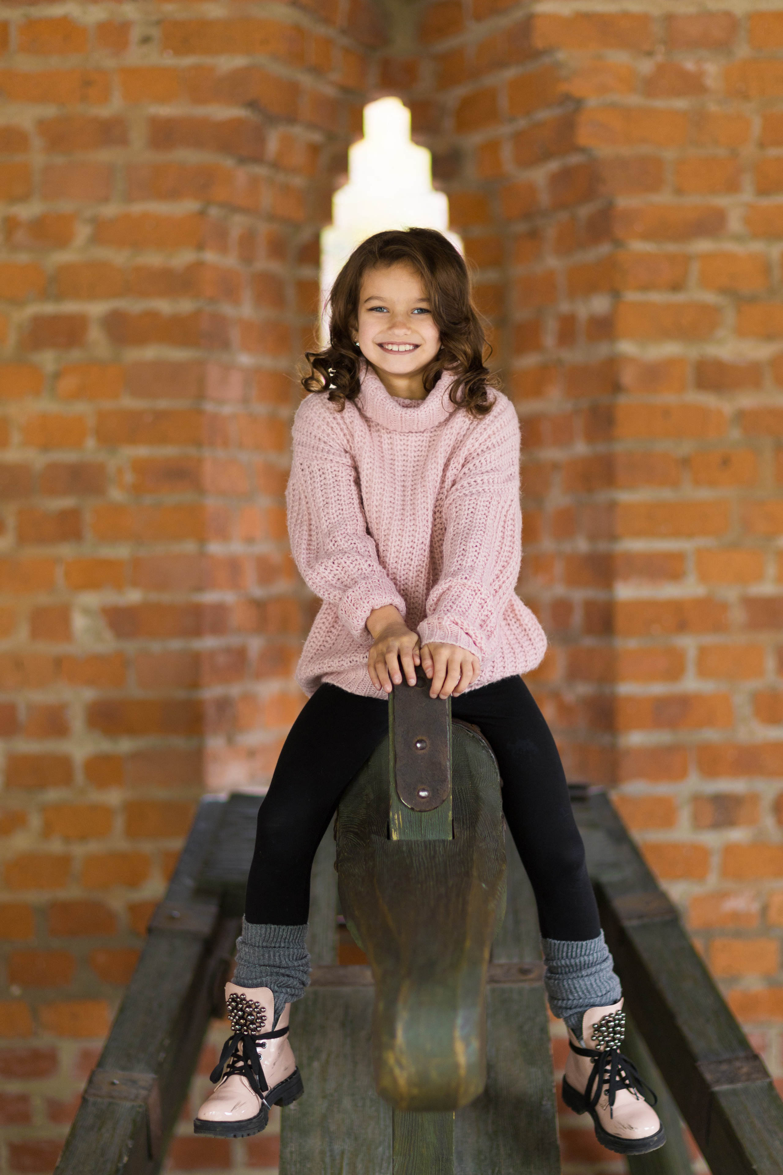 Модельное портфолио улица (детское). Photomantis