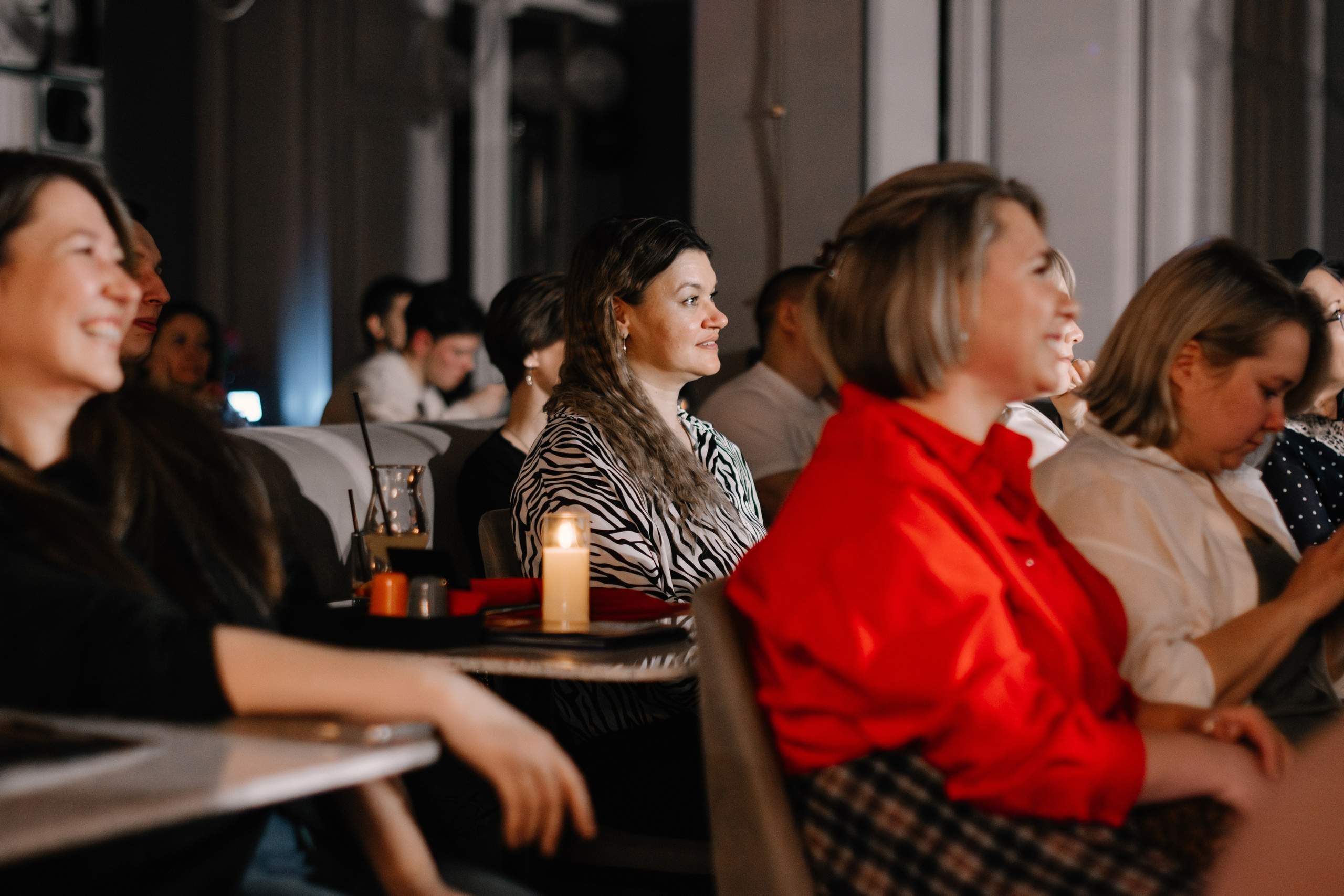 StandUp с Наташей Красновой. 1 апреля в Sketch. Фотограф в Челябинске Любовь Денисенко