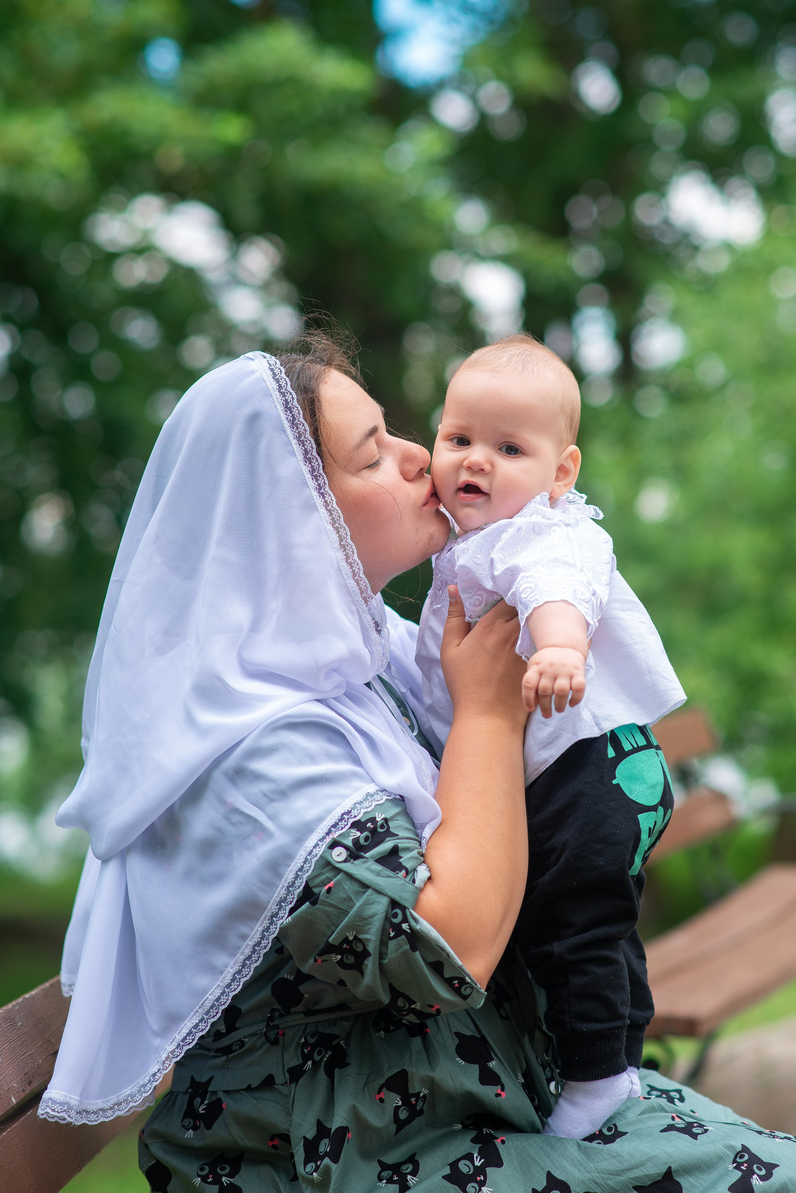 Крещение Дианы в хр. Иконы Минской. Семейный фотограф на выписку из роддома и крещение Минск Настя Гришук