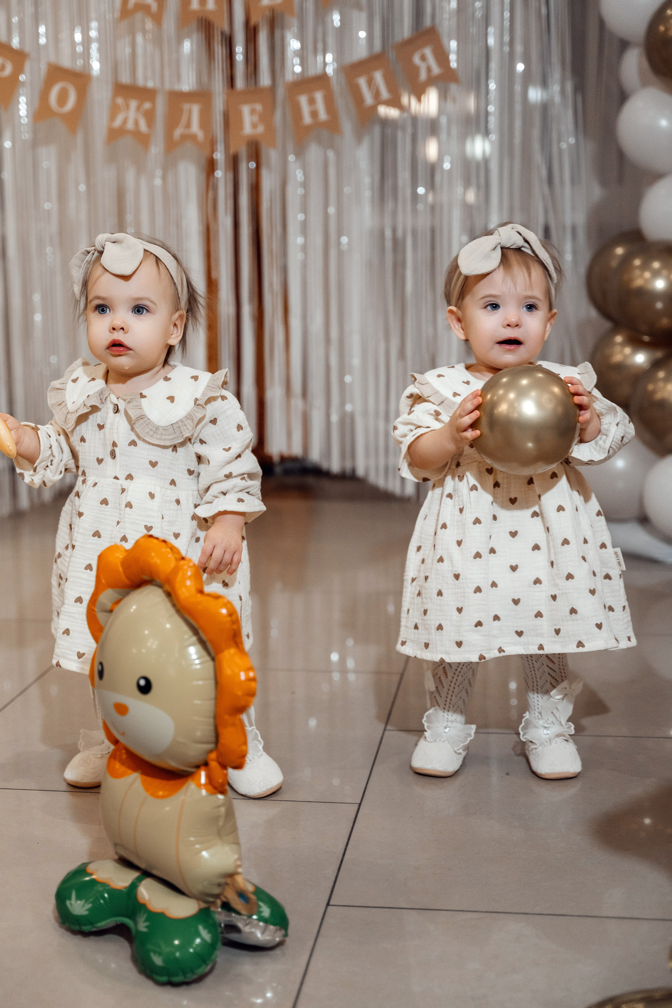 Александра и Виктория 1 годик. Семейный фотограф в Белгороде Амелина Алина