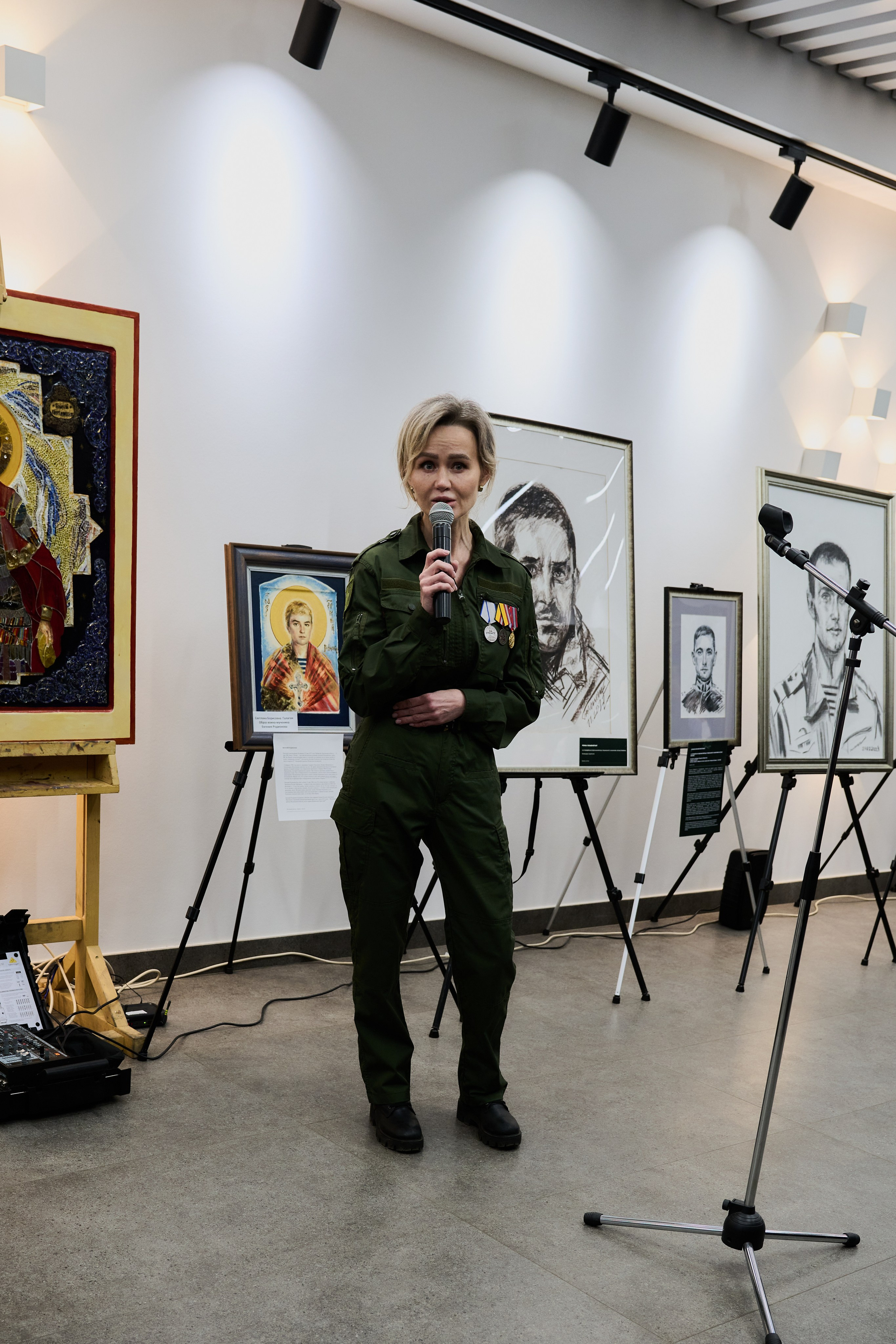 Фотовыставка «Территории» в Росгеолфонде. Фотограф Роман Адлер