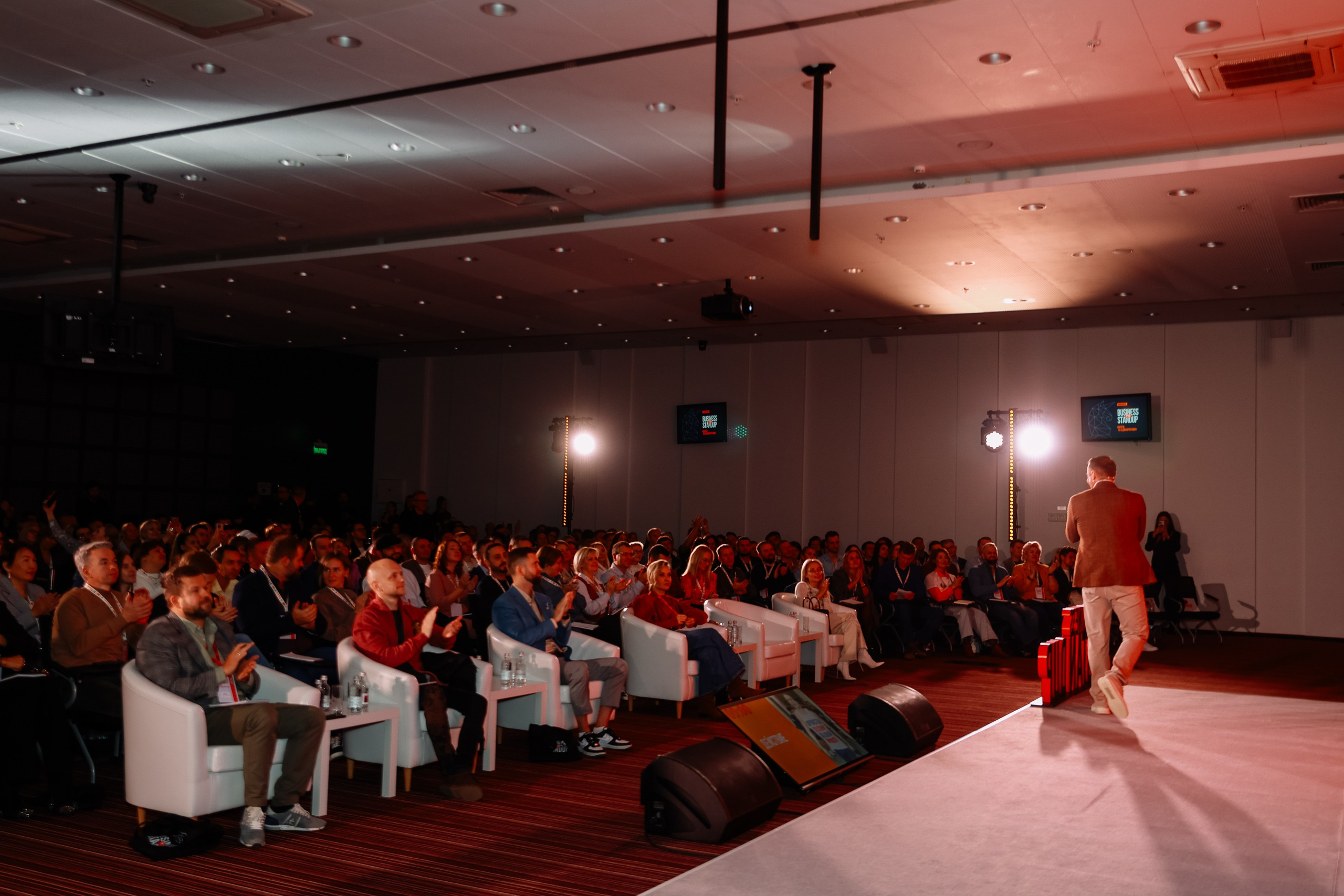 BUSNESS STANDUP с Оскаром Хартманном. Фотограф Юлия Мальцева