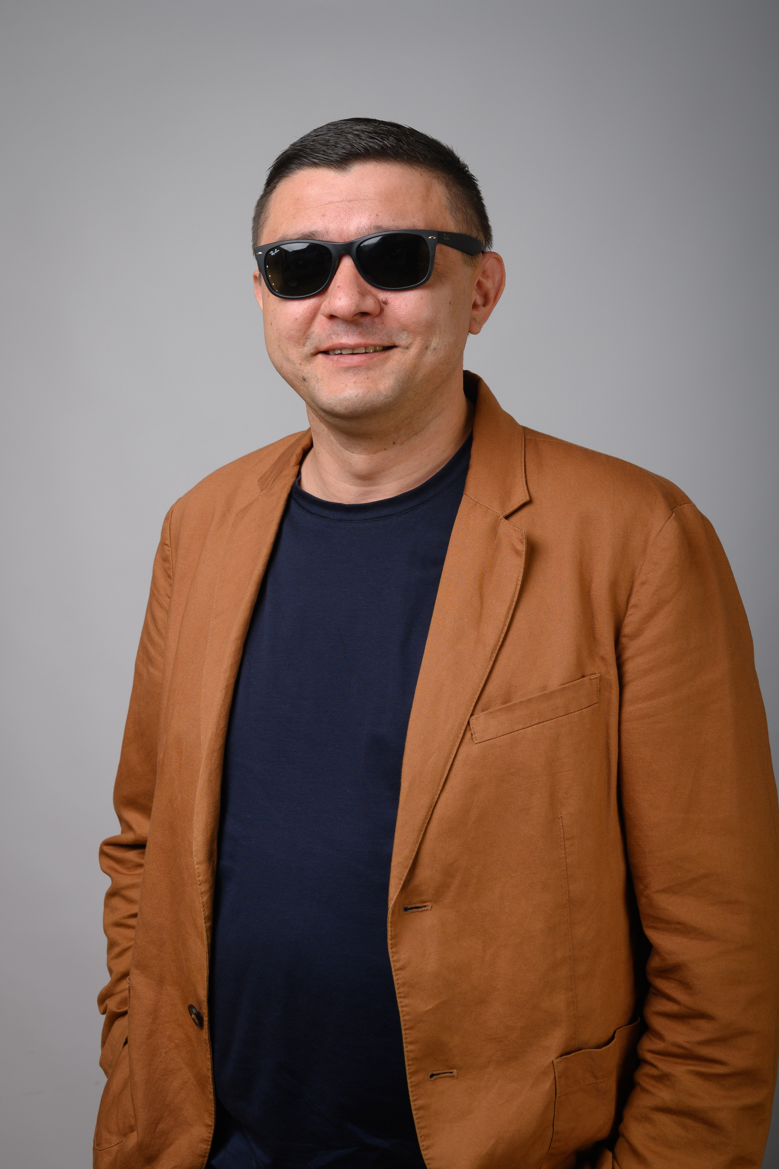 Мужской портрет. Фотограф Андрей Зикеев, фотостудия AzArt Studio в Москве